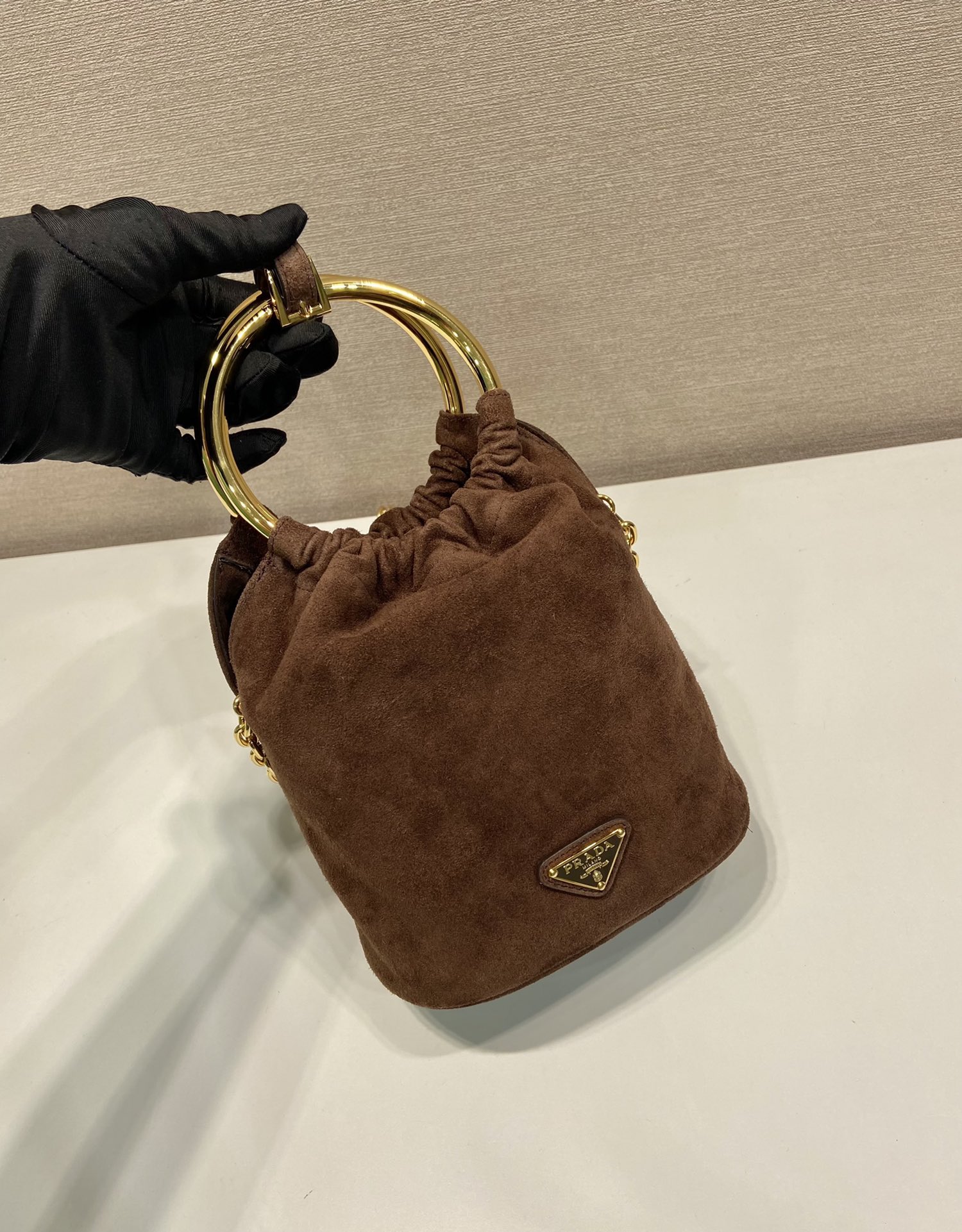 普拉达 PRADA 斜跨手提 水桶 女包  棕色麂皮 皮F0-1BC227_008_F0324_V_OOO