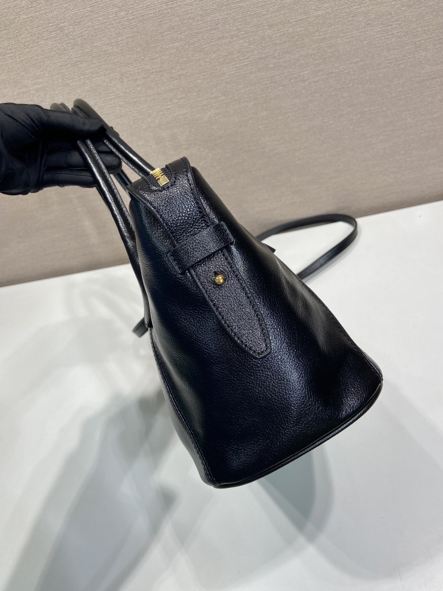 32CM 普拉达 PRADA Ouvert 斜跨手提 tote 女包 皮H0-1BG661_2HF2_F0002_V_OOO