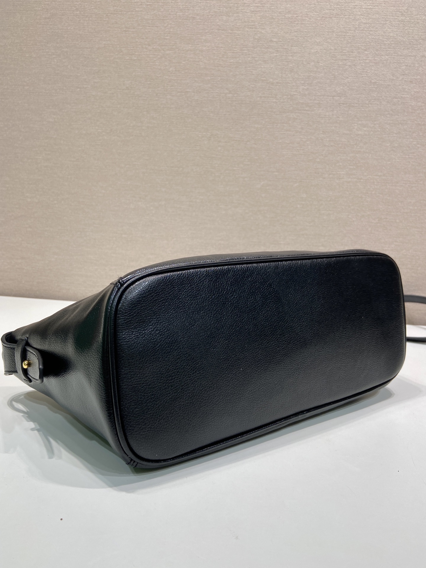 32CM 普拉达 PRADA Ouvert 斜跨手提 tote 女包 皮H0-1BG661_2HF2_F0002_V_OOO