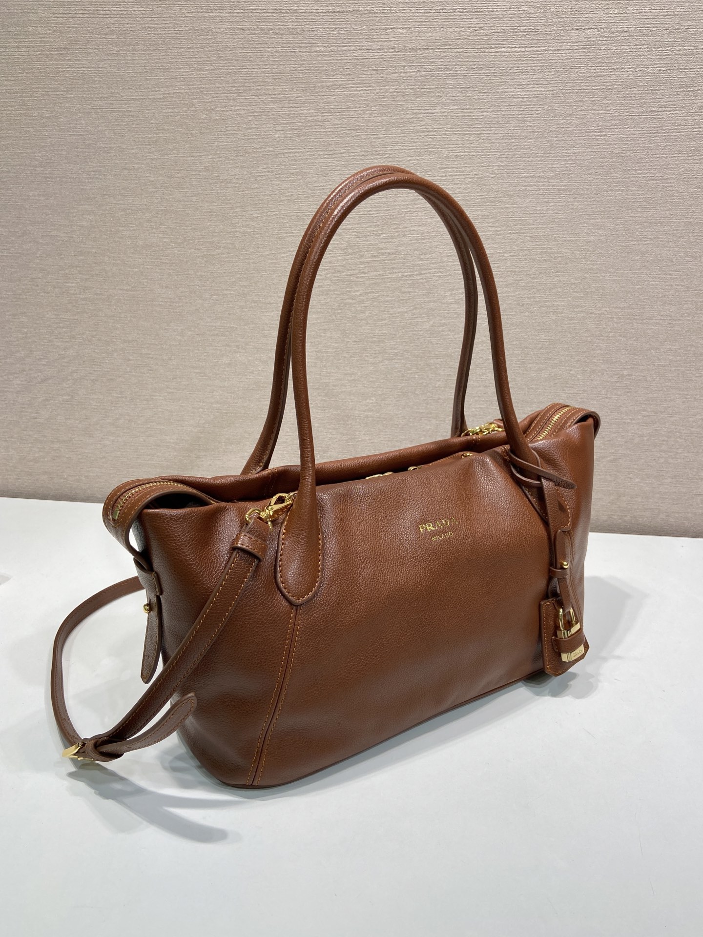 32CM 普拉达 PRADA Ouvert 斜跨手提 tote 女包 棕色 皮H0-1BG661_2HF2_F0042_V_OOO