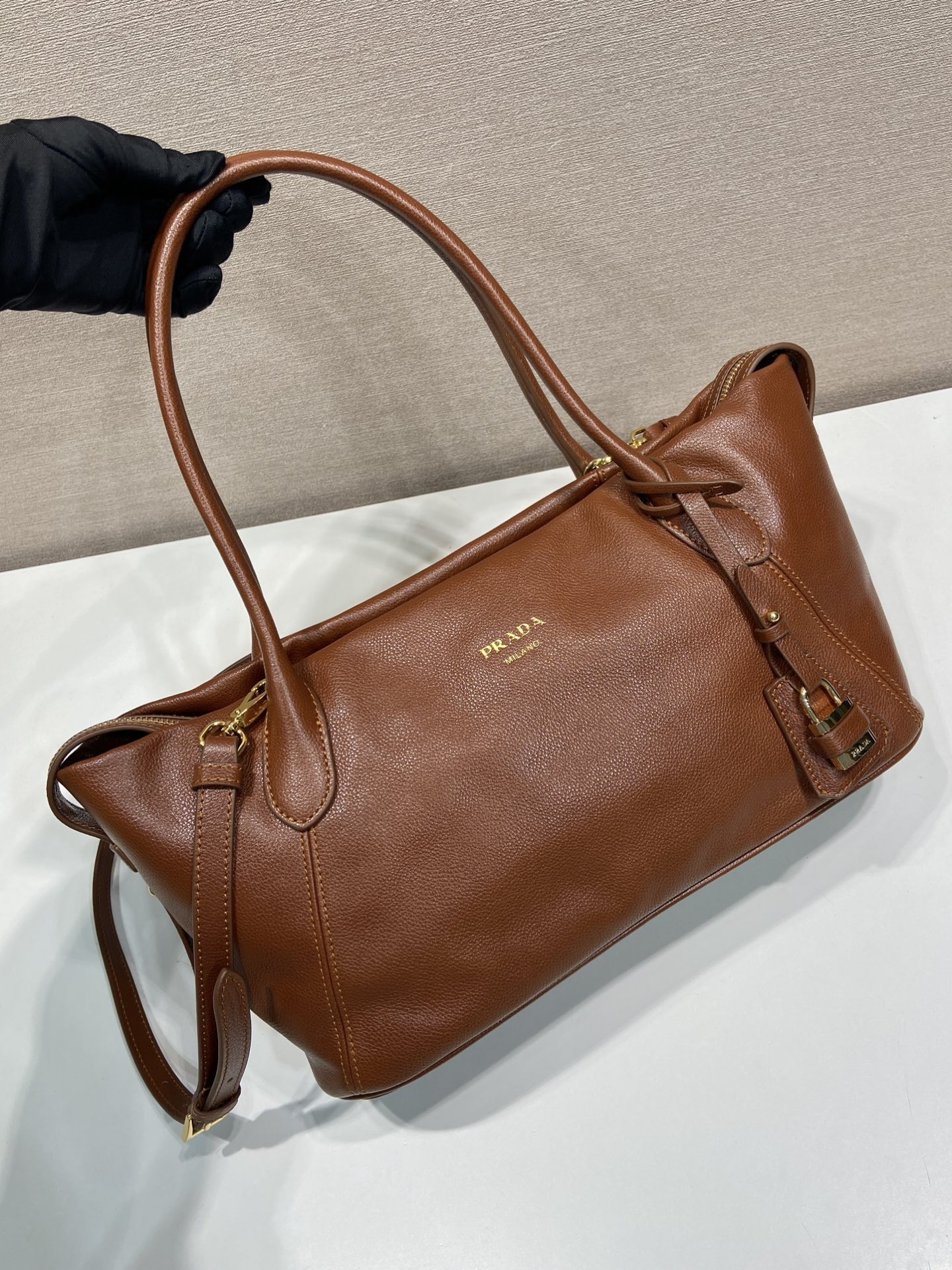32CM 普拉达 PRADA Ouvert 斜跨手提 tote 女包 棕色 皮H0-1BG661_2HF2_F0042_V_OOO
