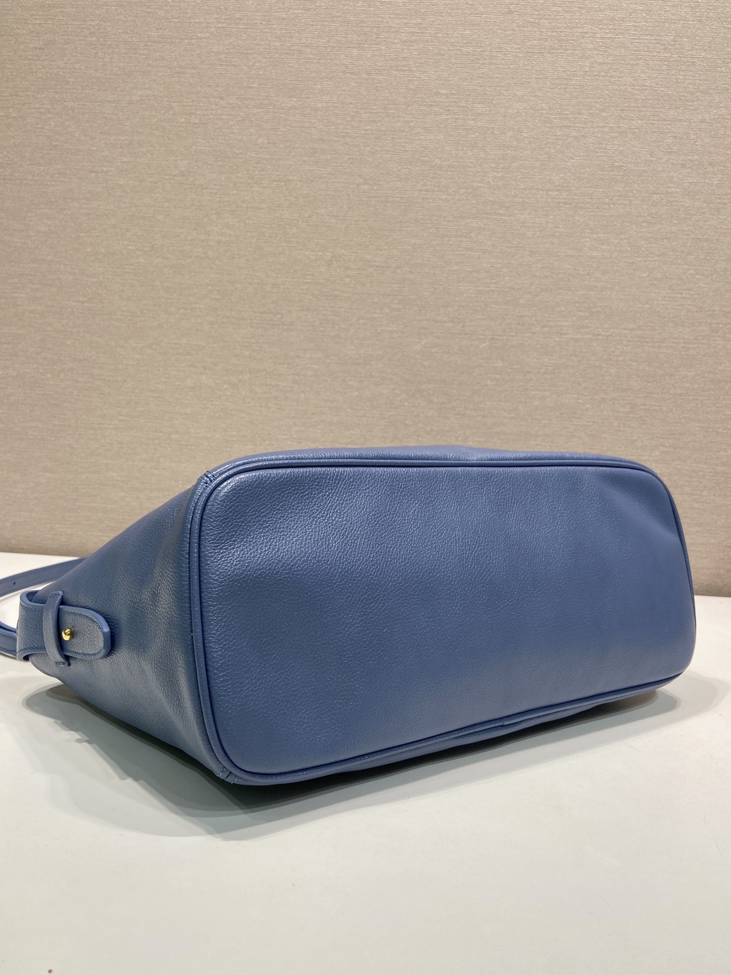32CM 普拉达 PRADA Ouvert 斜跨手提 tote 女包 蓝色 皮H0-1BG661_2HF2_F0D57