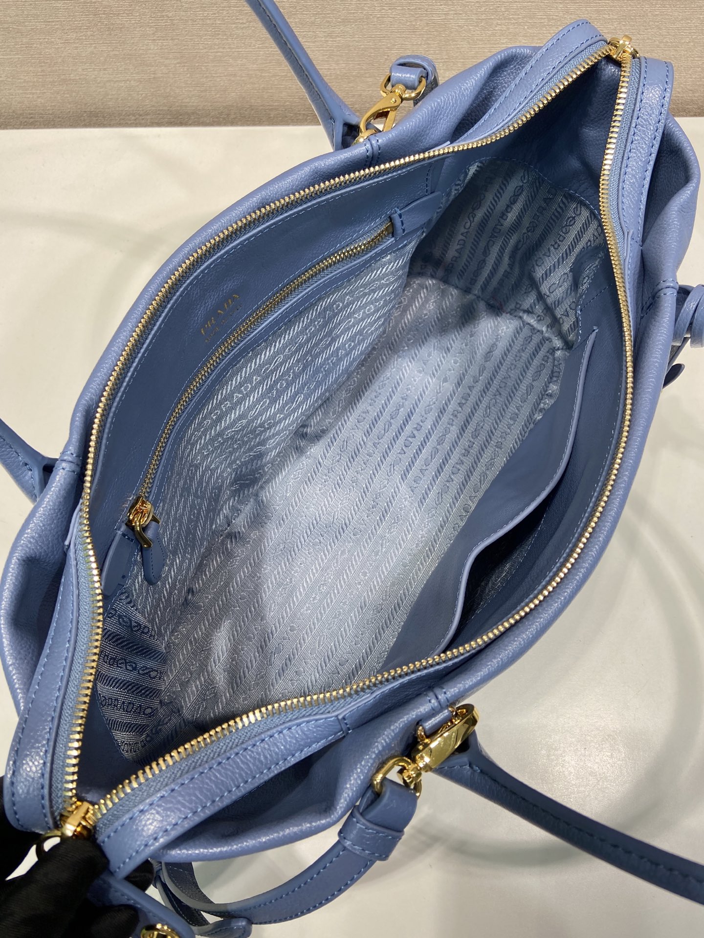 32CM 普拉达 PRADA Ouvert 斜跨手提 tote 女包 蓝色 皮H0-1BG661_2HF2_F0D57