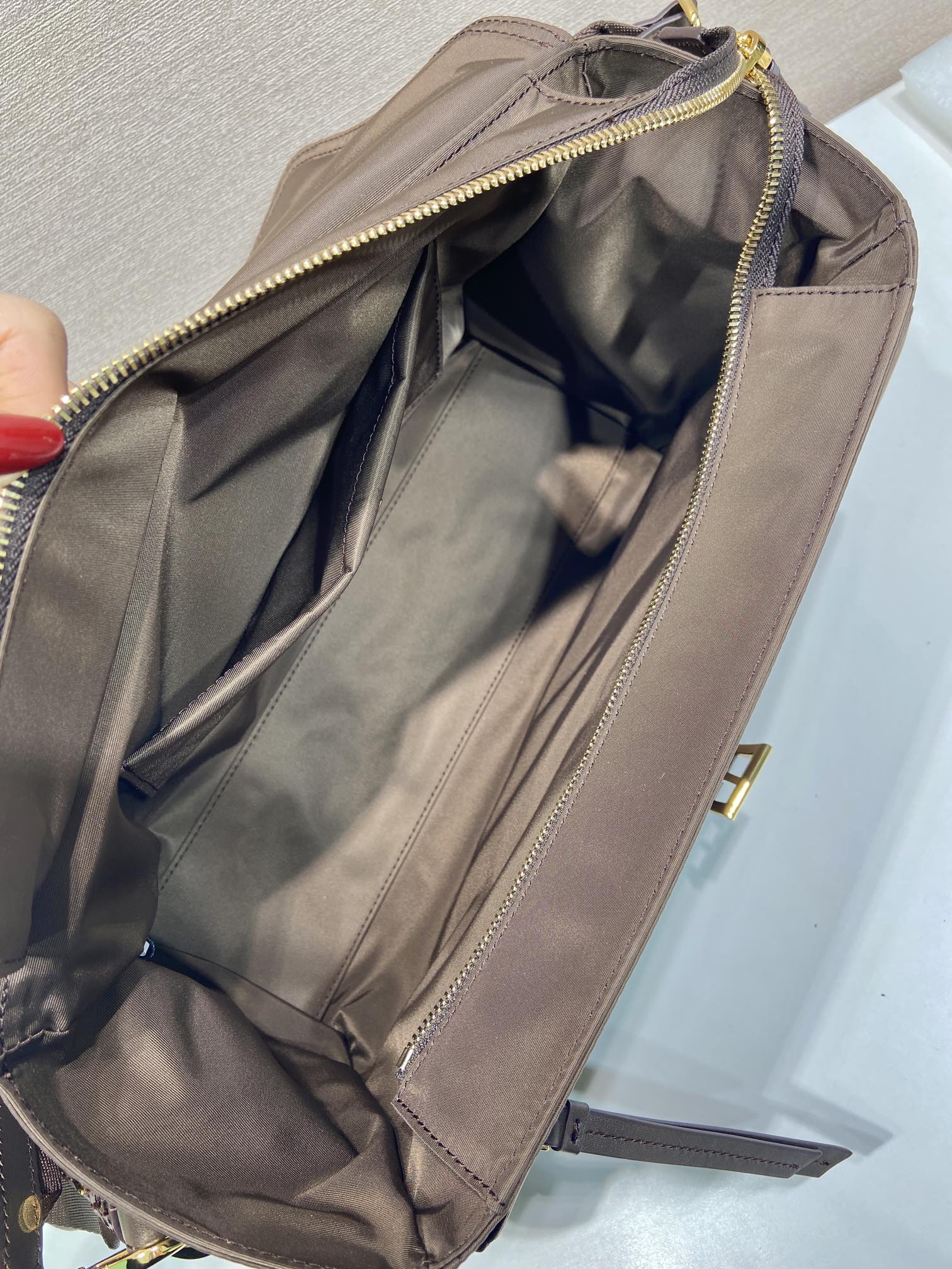 37CM 普拉达 PRADA Explore Re-Nyloni 邮差斜跨手提 女包 棕色尼龙  H0-1BD391_2DX8_F0038