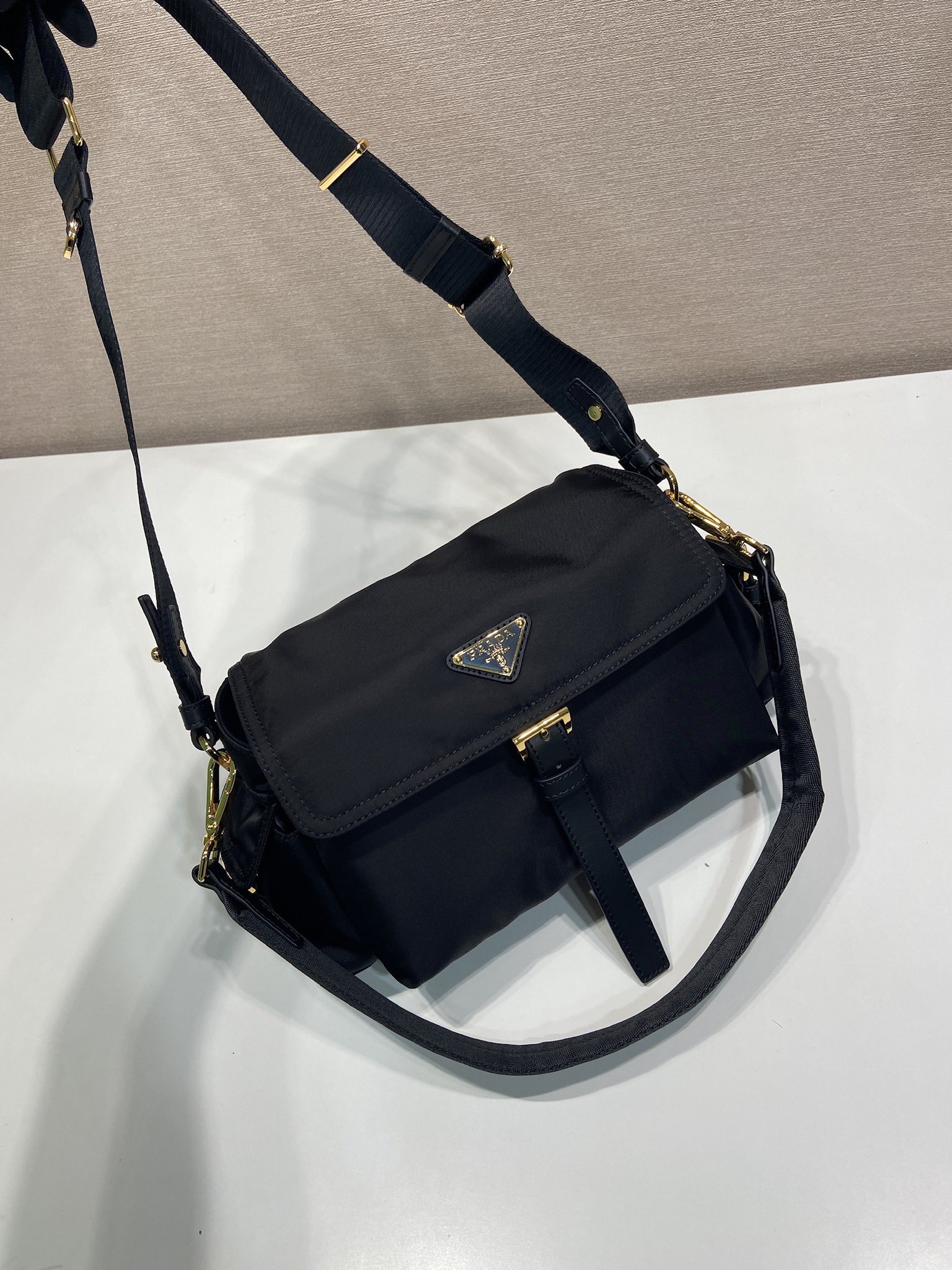 30CM 普拉达 PRADA Re-Nyloni 邮差斜跨手提 女包 黑色尼龙  F0-1BD394_RDLN_F0002