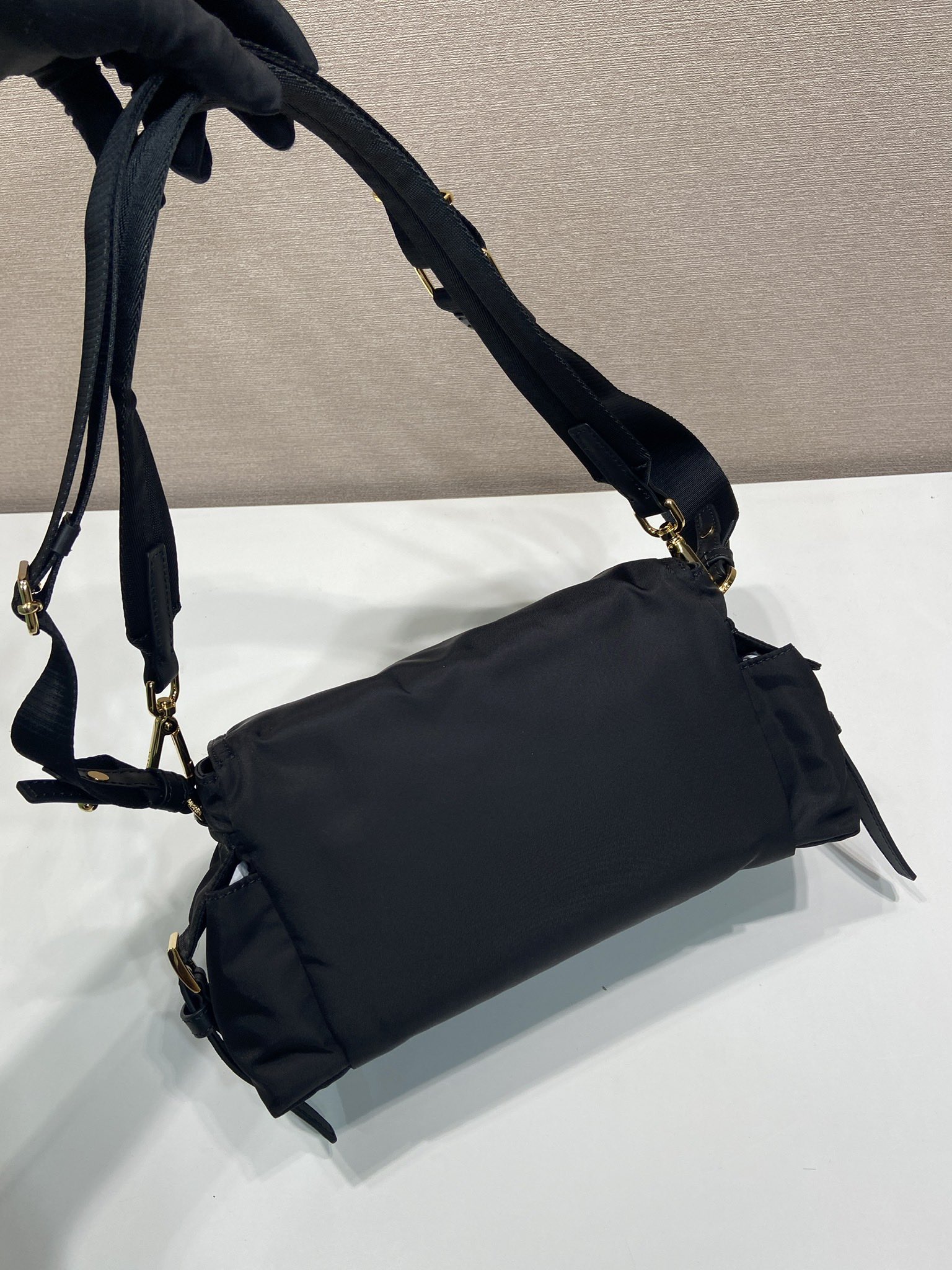 30CM 普拉达 PRADA Re-Nyloni 邮差斜跨手提 女包 黑色尼龙  F0-1BD394_RDLN_F0002