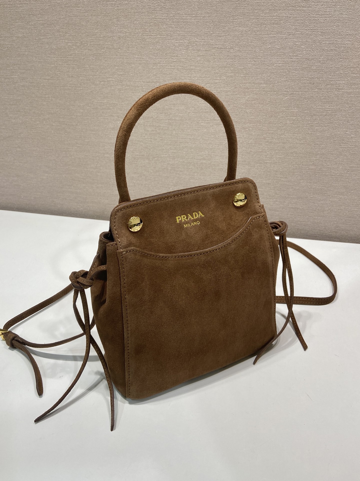 mini 普拉达 PRADA CarryI 斜跨手提 女包 棕色 麂皮 H0-1BA496_2C4S_F0003_V_OOM