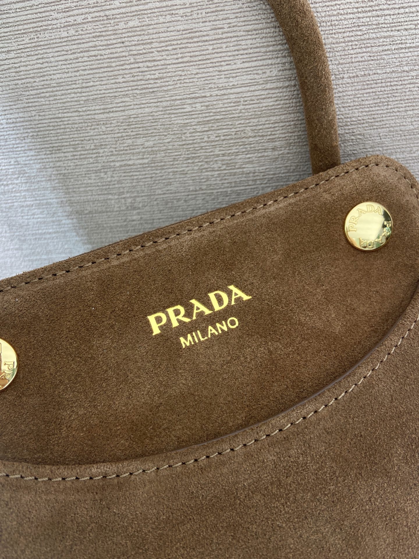 mini 普拉达 PRADA CarryI 斜跨手提 女包 棕色 麂皮 H0-1BA496_2C4S_F0003_V_OOM