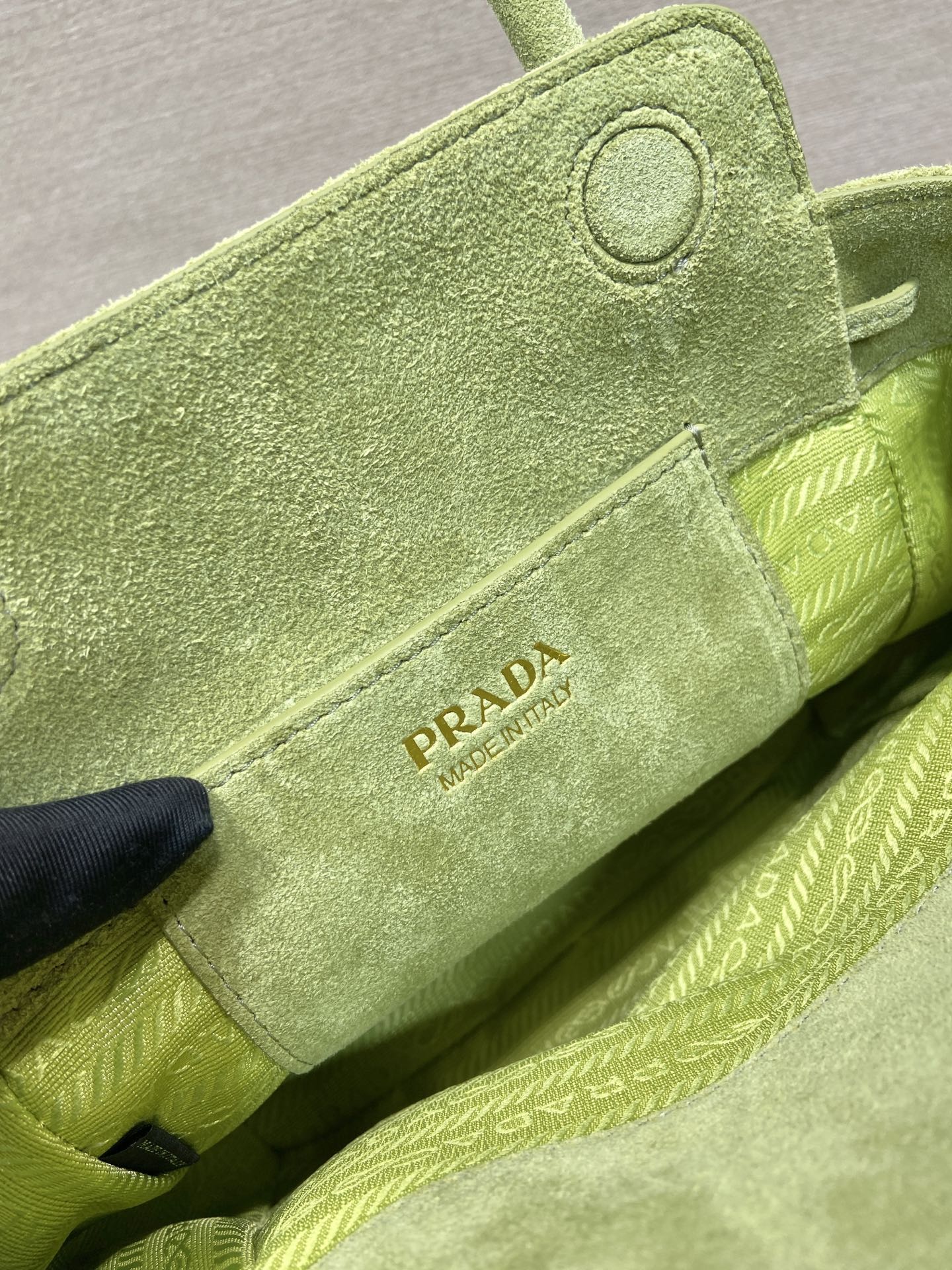 mini 普拉达 PRADA CarryI 斜跨手提 女包 绿色 麂皮 H0-1BA496_2C4S_F0E1D