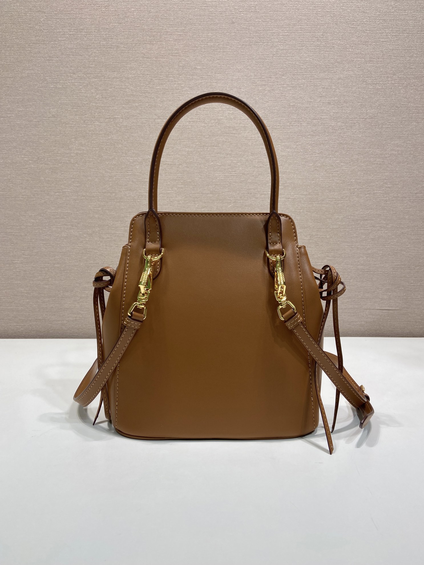mini 普拉达 PRADA CarryI 斜跨手提 女包 干邑色 皮革 H0-1BA496_2C6A_F0046_V_OOO