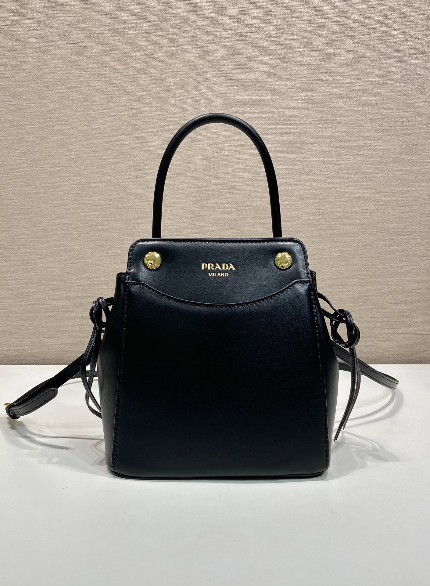 mini 普拉达 PRADA CarryI 斜跨手提 女包 黑色 皮革 H0-1BA496_2C6A_F0002_V_OOO