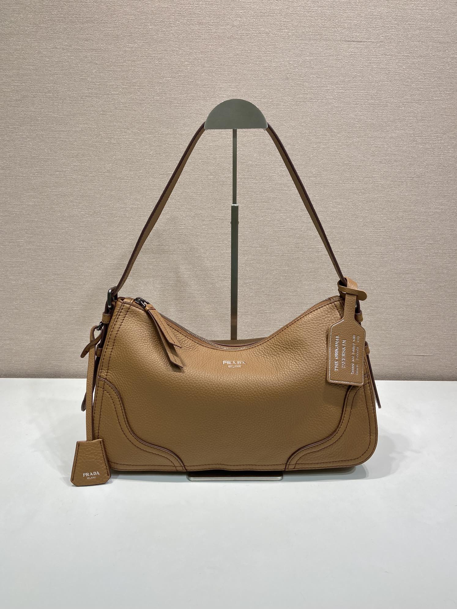 普拉达 PRADA Aimee 单肩手提 女包 焦糖色 皮革 H0-1BC280_2HIK_F098L_V_OOO