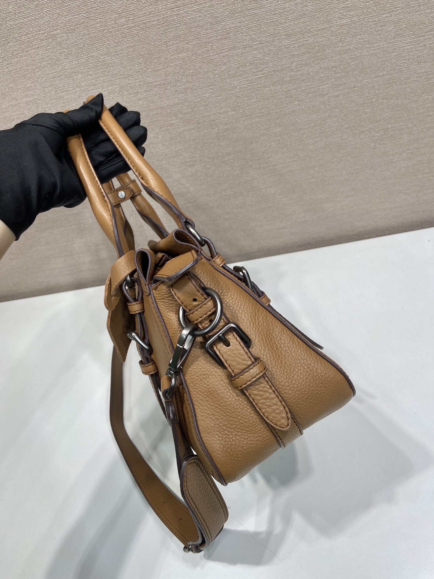 普拉达 PRADA Borsa  手提斜跨 女包  泥灰色 皮革 H0-1BG604_2HIK_F0572