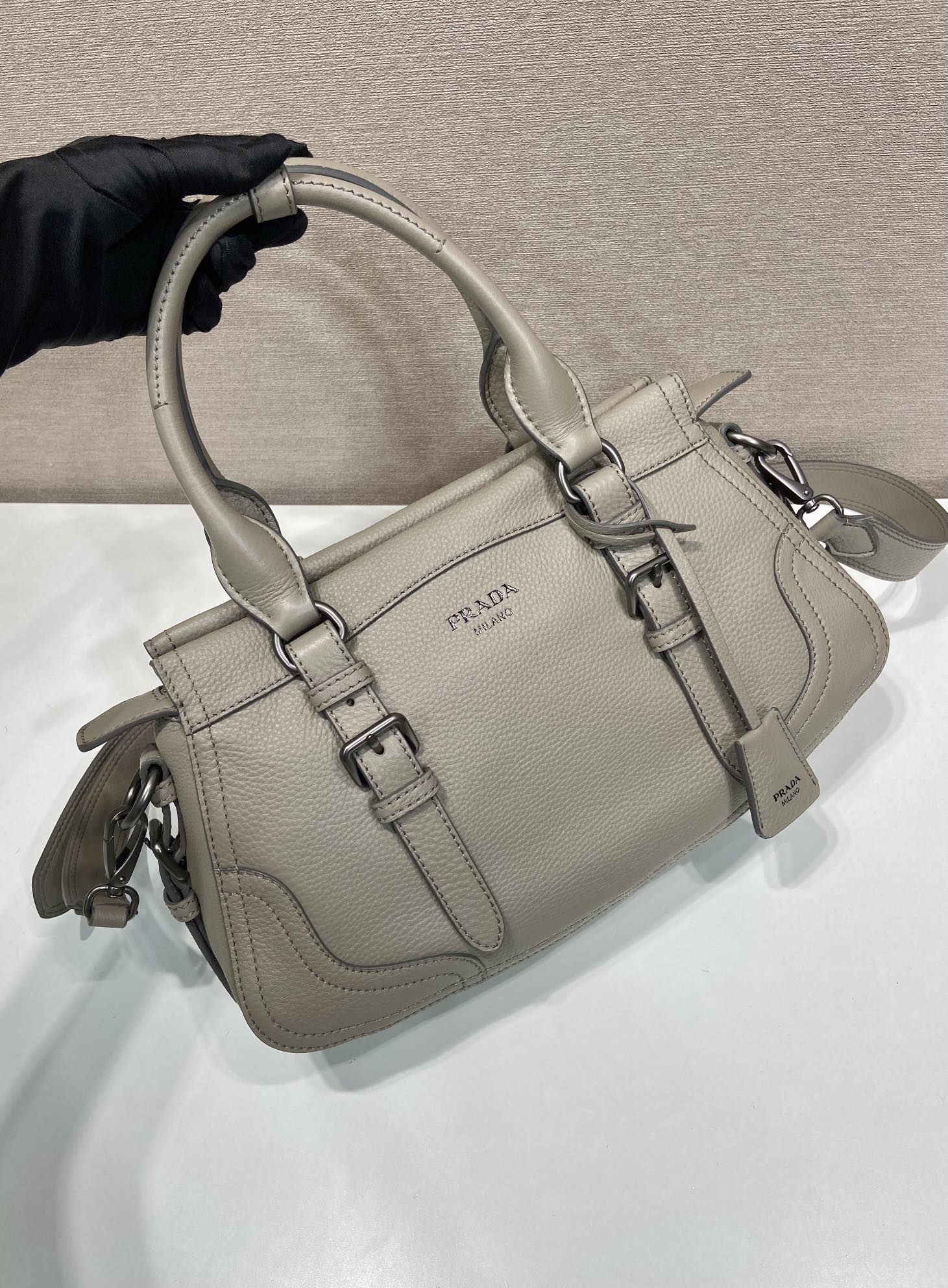 普拉达 PRADA Borsa  手提斜跨 女包  泥灰色 皮革 H0-1BG604_2HIK_F0572