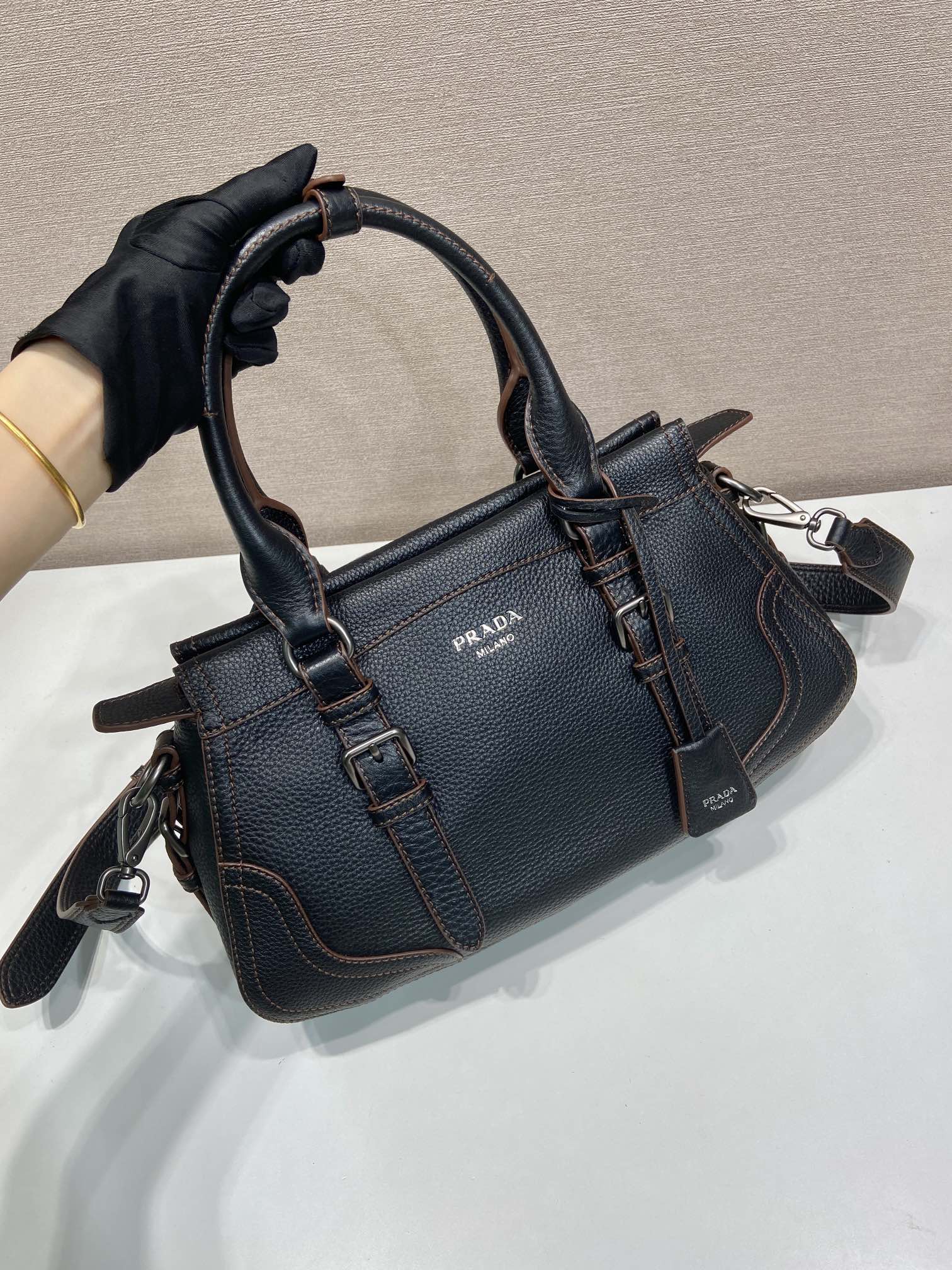 普拉达 PRADA Borsa  手提斜跨 女包  黑色 皮革 H0-1BG604-2HIK-F0002