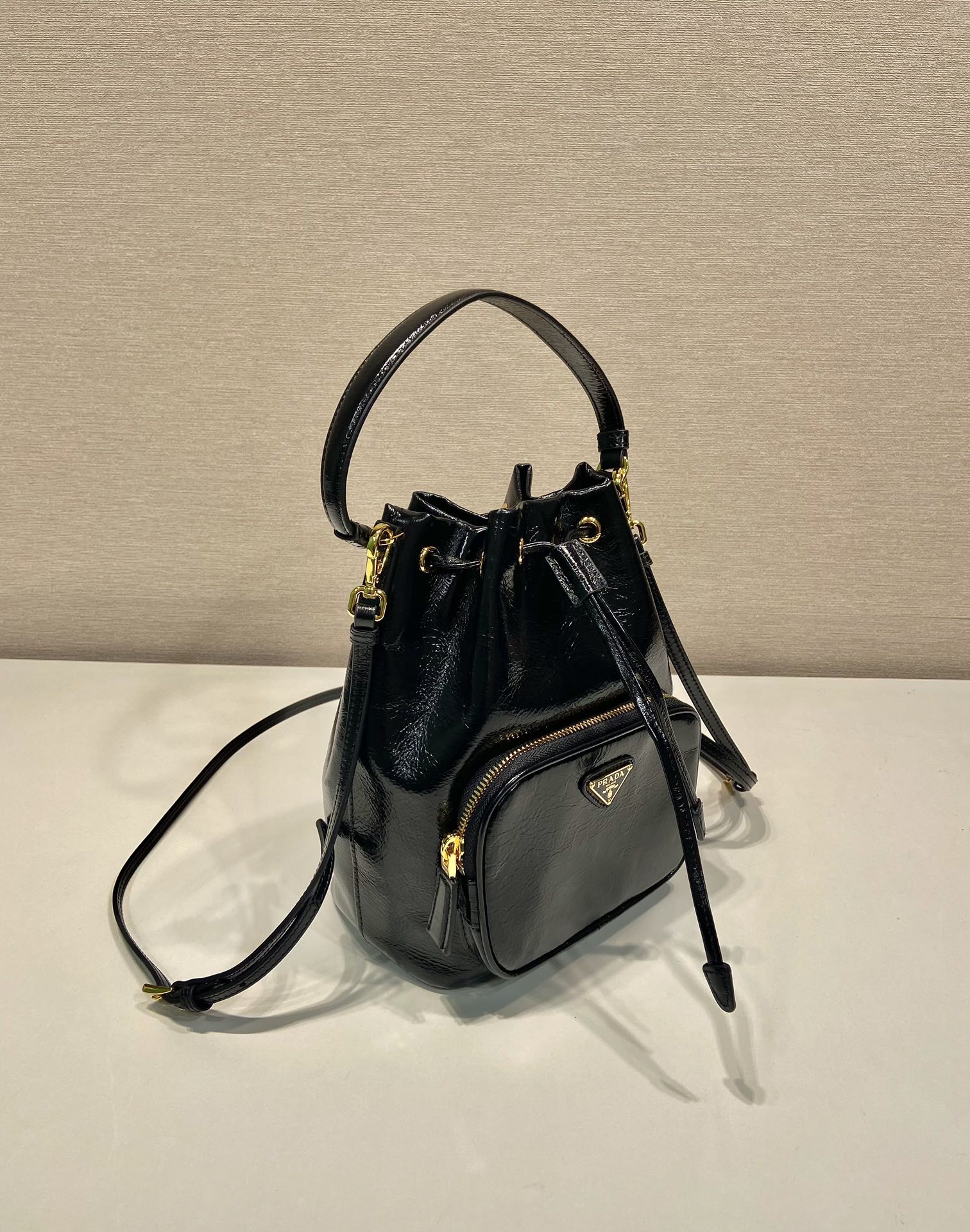 普拉达 PRADA Duet 水桶 手提 斜跨  女包  黑色 皮革 F0-1BH038_2DNT_F0002