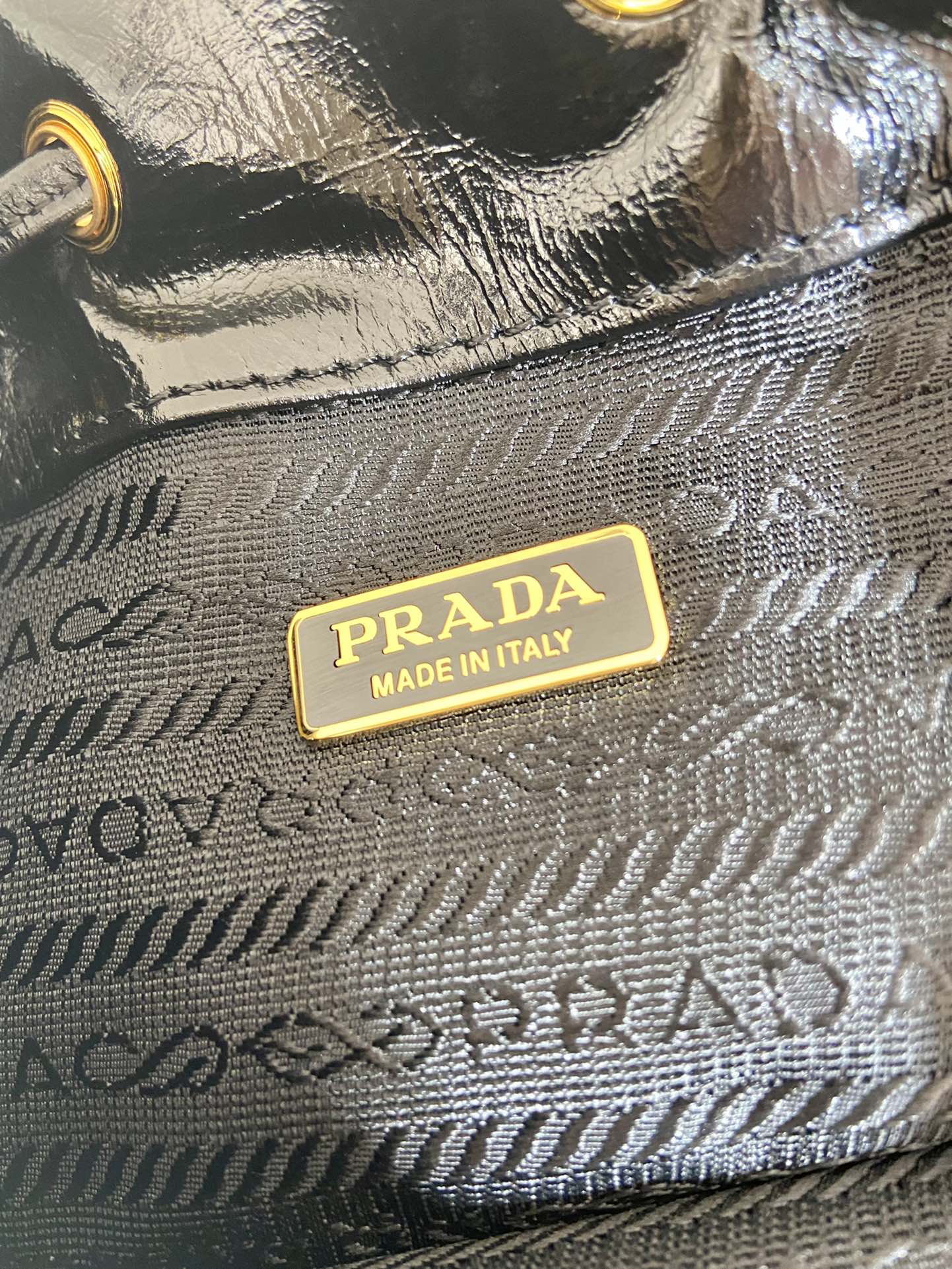 普拉达 PRADA Duet 水桶 手提 斜跨  女包  黑色 皮革 F0-1BH038_2DNT_F0002