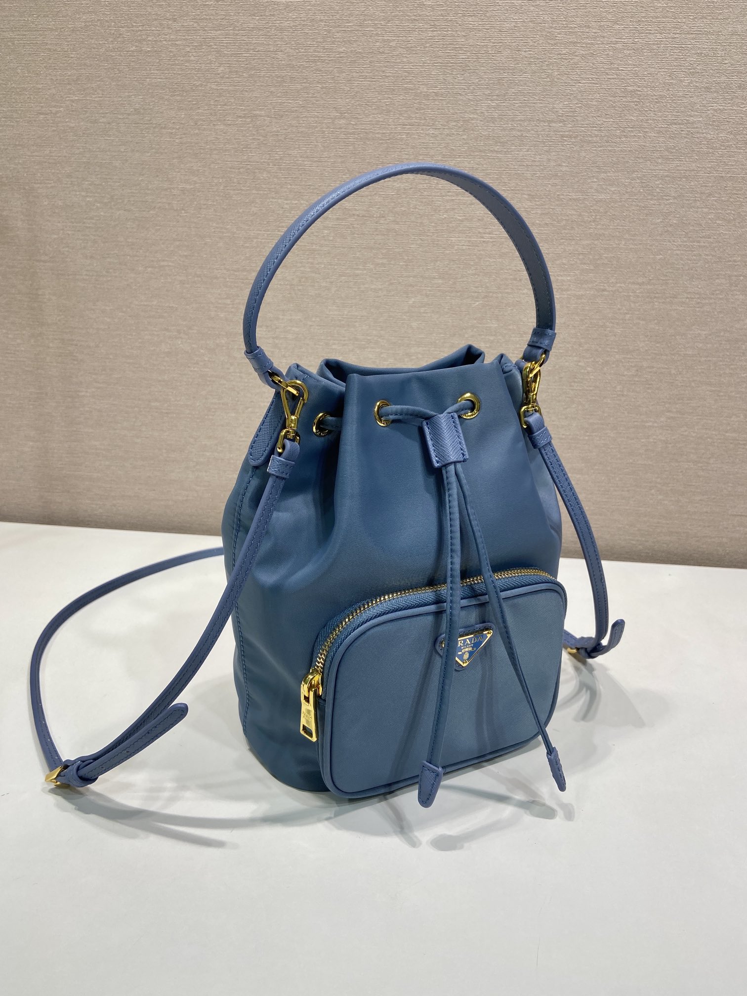 普拉达 PRADA Duet 水桶 手提 斜跨  女包 航天蓝 尼龙 F0-1BH038-RV44-F0D57