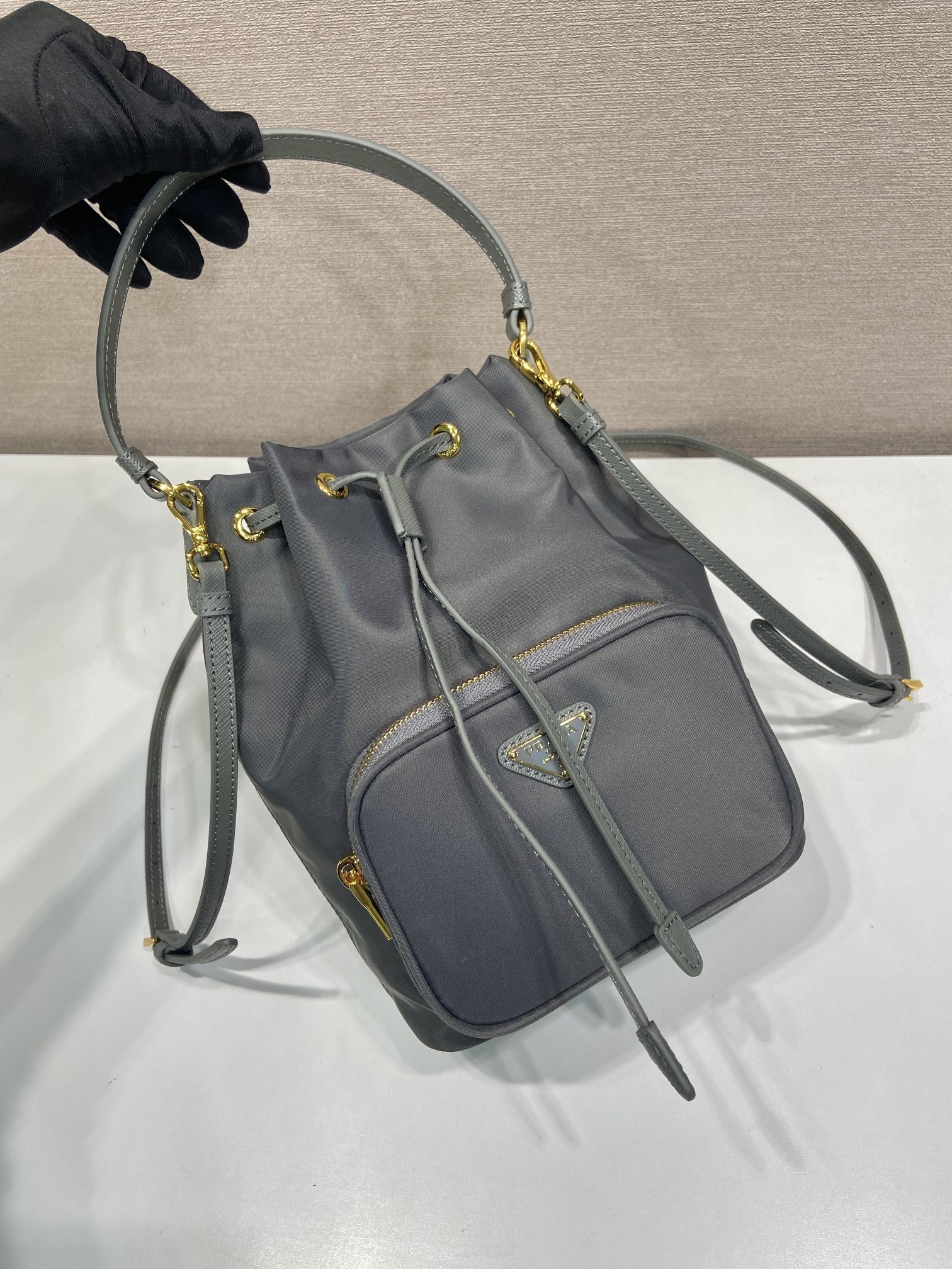 普拉达 PRADA Duet 水桶 手提 斜跨  女包 水银灰 尼龙 F0-1BH038_RV44_F0ST1_V_UOP