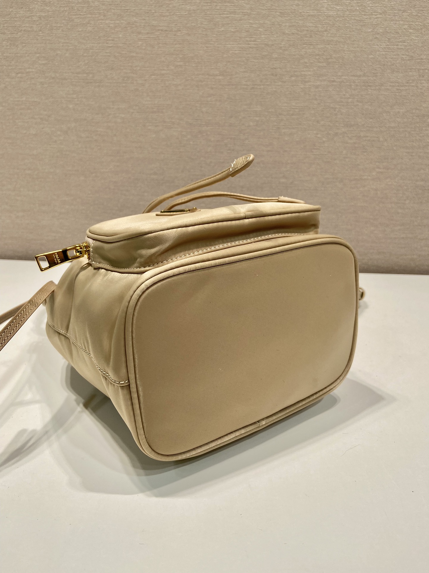 普拉达 PRADA DuetRe-Nylon 水桶 手提 斜跨  女包 棕色 尼龙 F0-1BH038_UOP_RV44_F0040