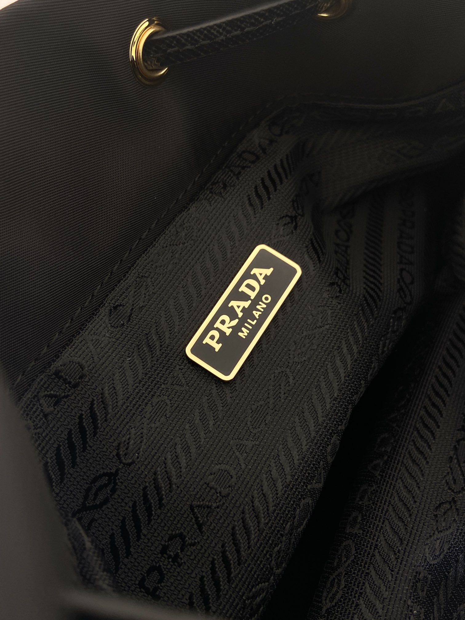 普拉达 PRADA DuetRe-Nylon 水桶 手提 斜跨  女包 黑色 尼龙 F0-1BH038_RV44_F0002
