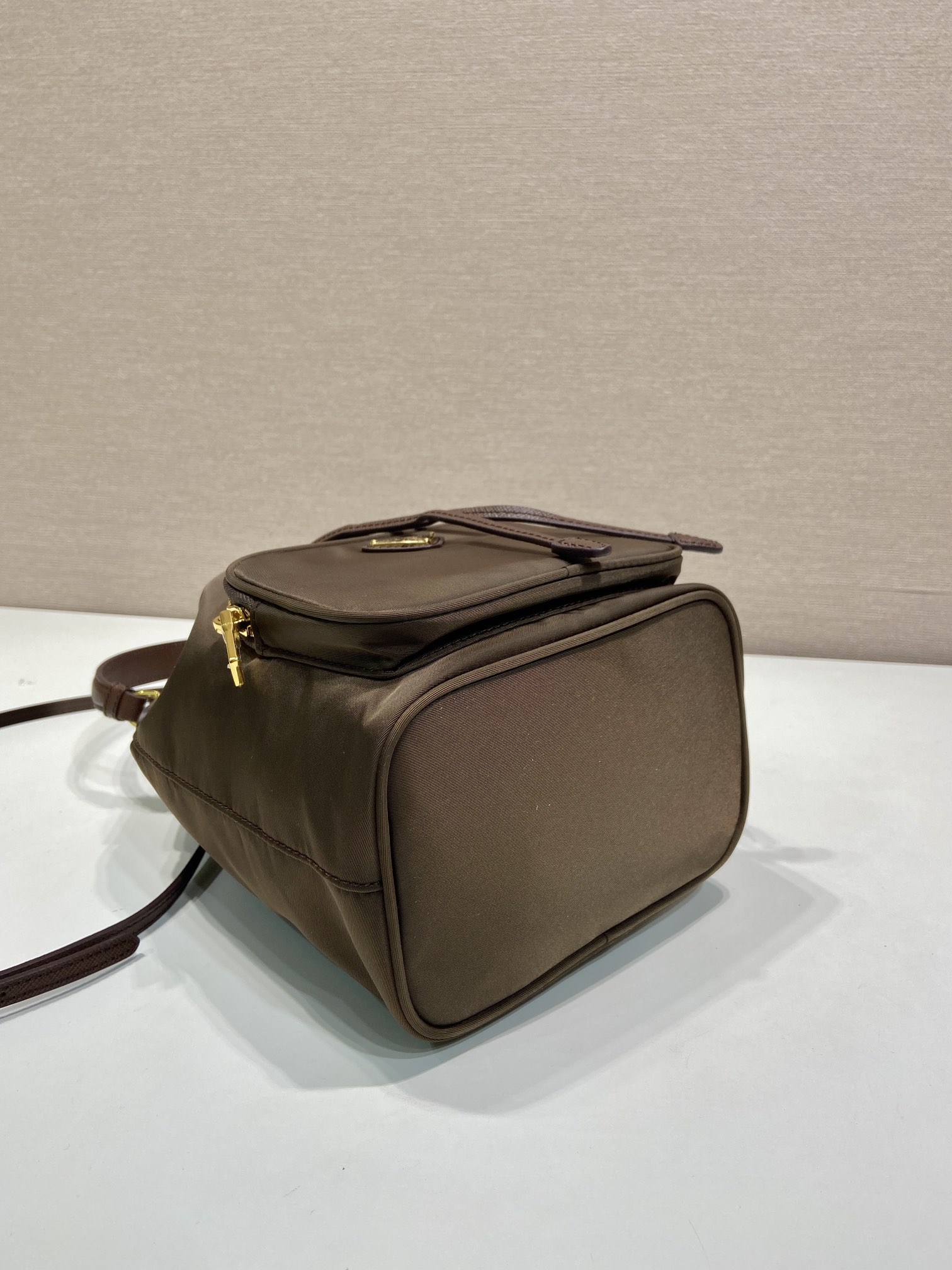普拉达 PRADA DuetRe-Nylon 水桶 手提 斜跨  女包 深棕色 尼龙 F0-1BH038 