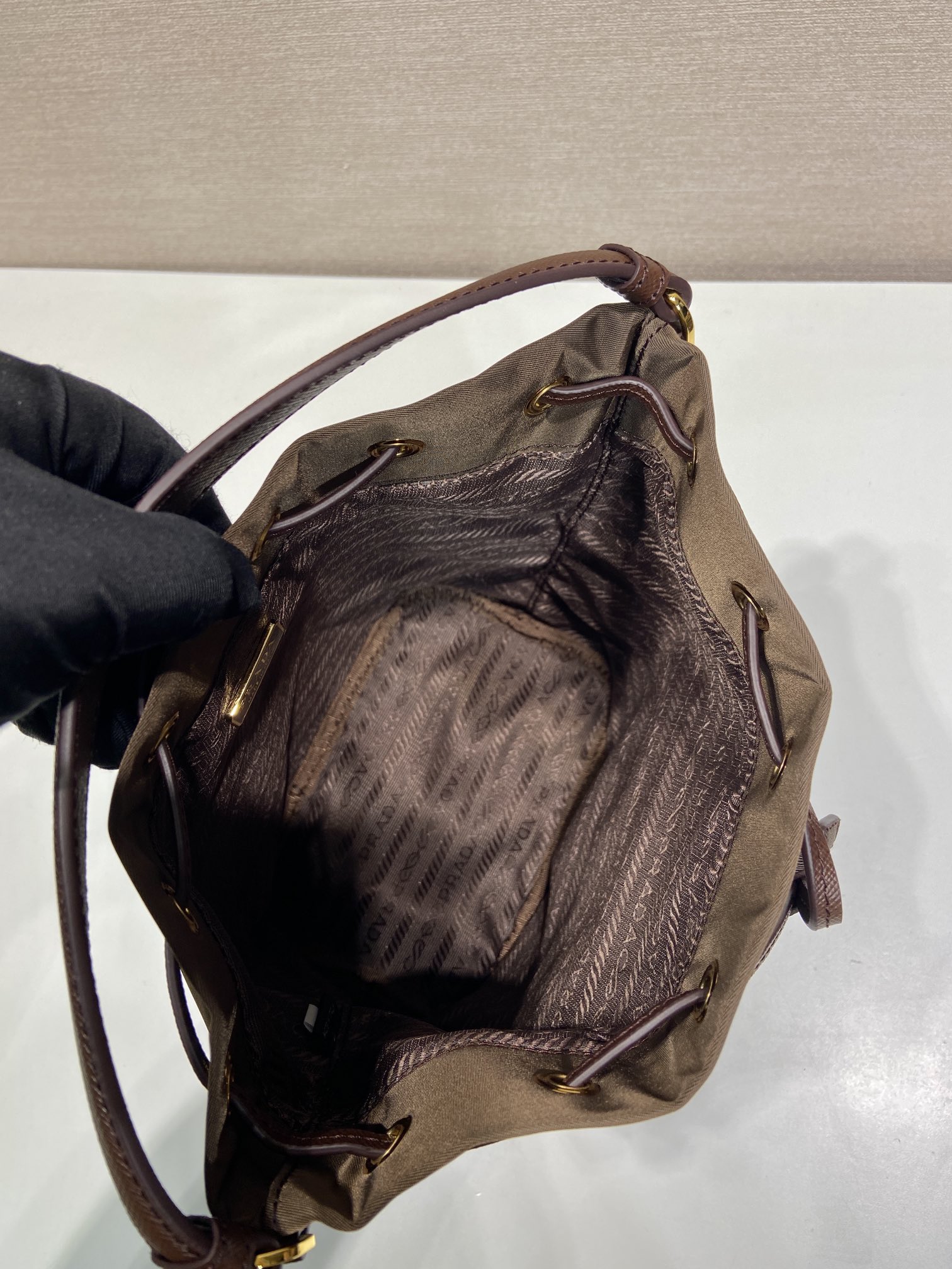 普拉达 PRADA DuetRe-Nylon 水桶 手提 斜跨  女包 深棕色 尼龙 F0-1BH038 
