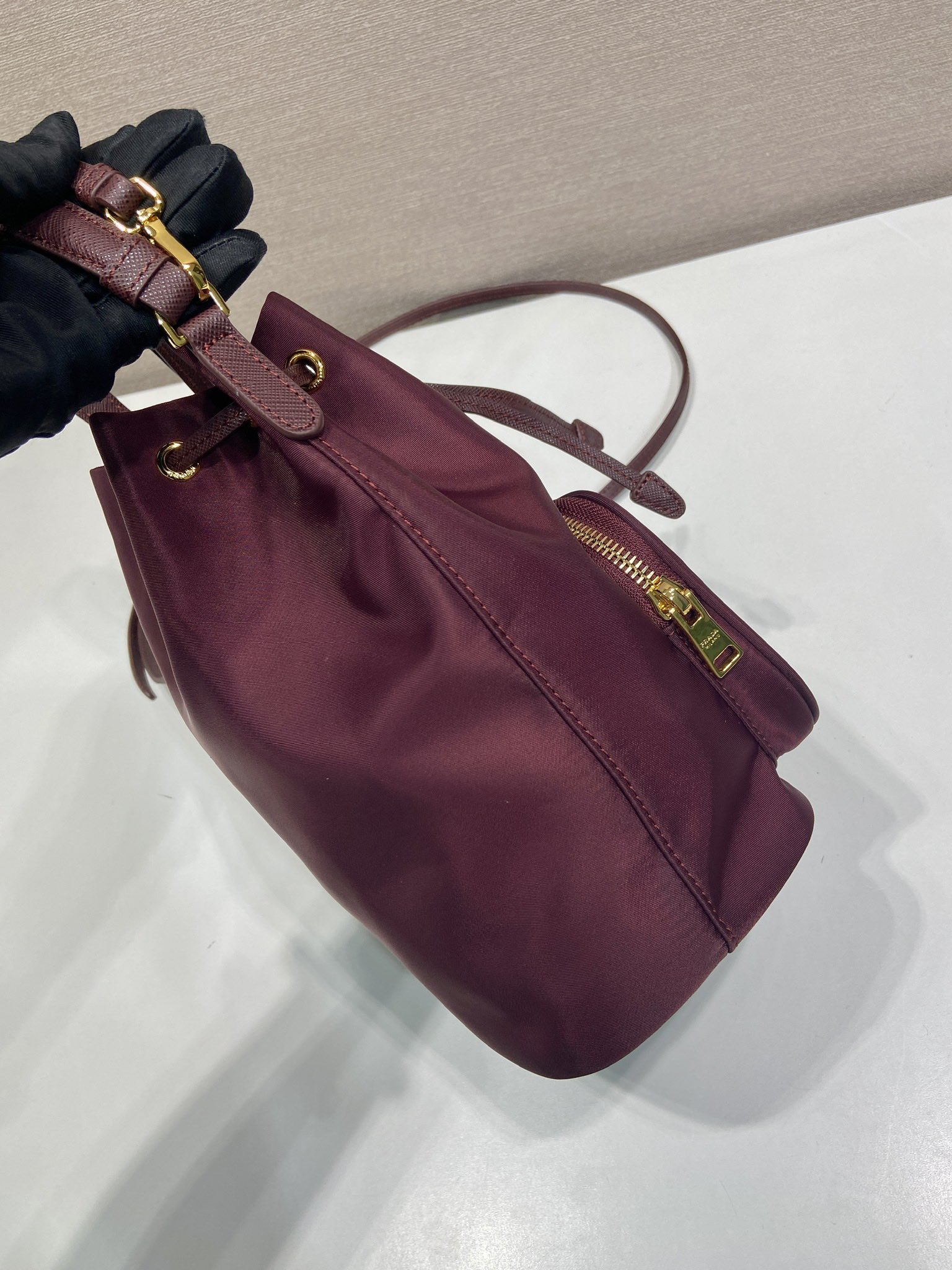 普拉达 PRADA DuetRe-Nylon 水桶 手提 斜跨  女包 石榴红 尼龙 F0-1BH038-V44-F0403-V-OOO