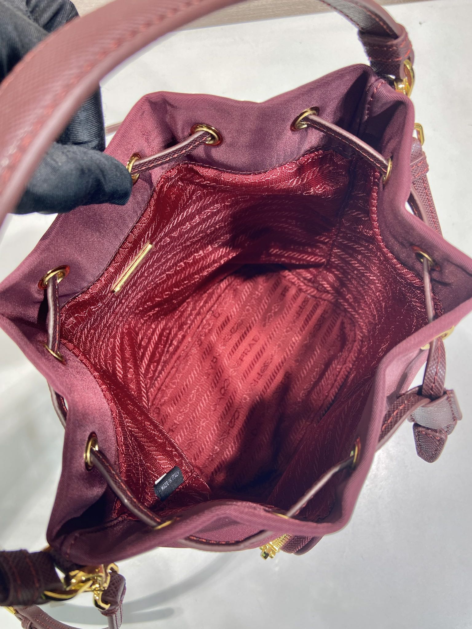 普拉达 PRADA DuetRe-Nylon 水桶 手提 斜跨  女包 石榴红 尼龙 F0-1BH038-V44-F0403-V-OOO