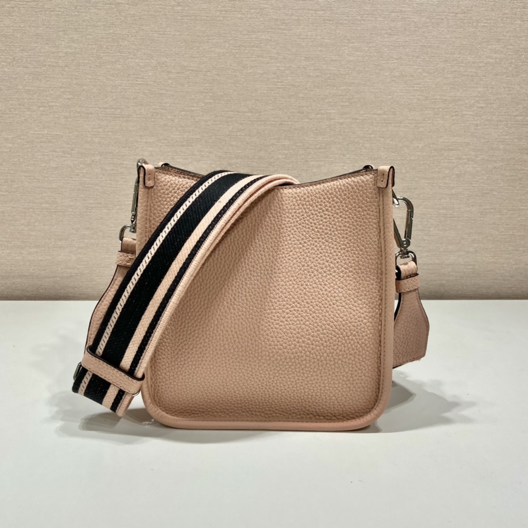 （双肩带-银logo）mini 普拉达 PRADA   斜跨 女包 浅粉色 皮质 H0-1BH191