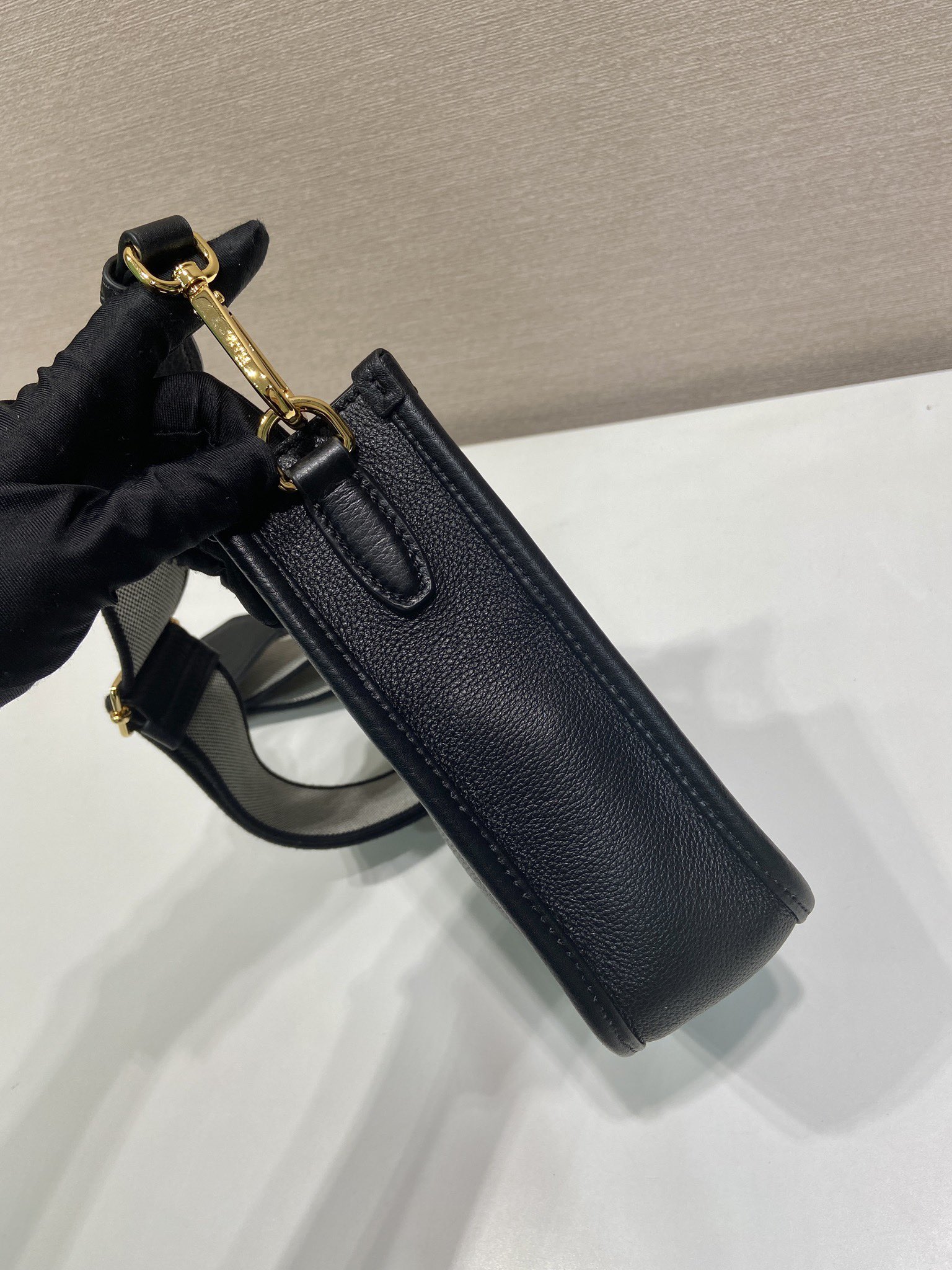 （双肩带-金logo）mini 普拉达 PRADA   斜跨 女包 黑色 皮质 H0-1BH191_2DKV_F0632