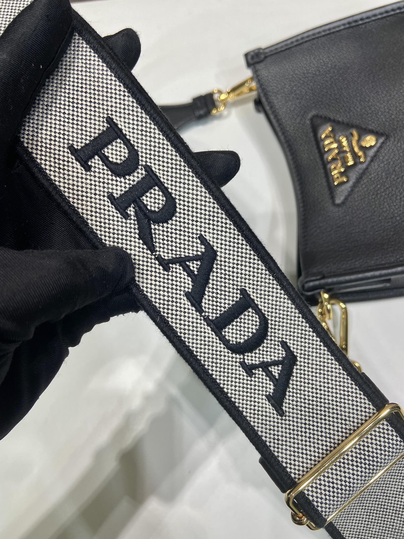 （双肩带-金logo）mini 普拉达 PRADA   斜跨 女包 黑色 皮质 H0-1BH191_2DKV_F0632