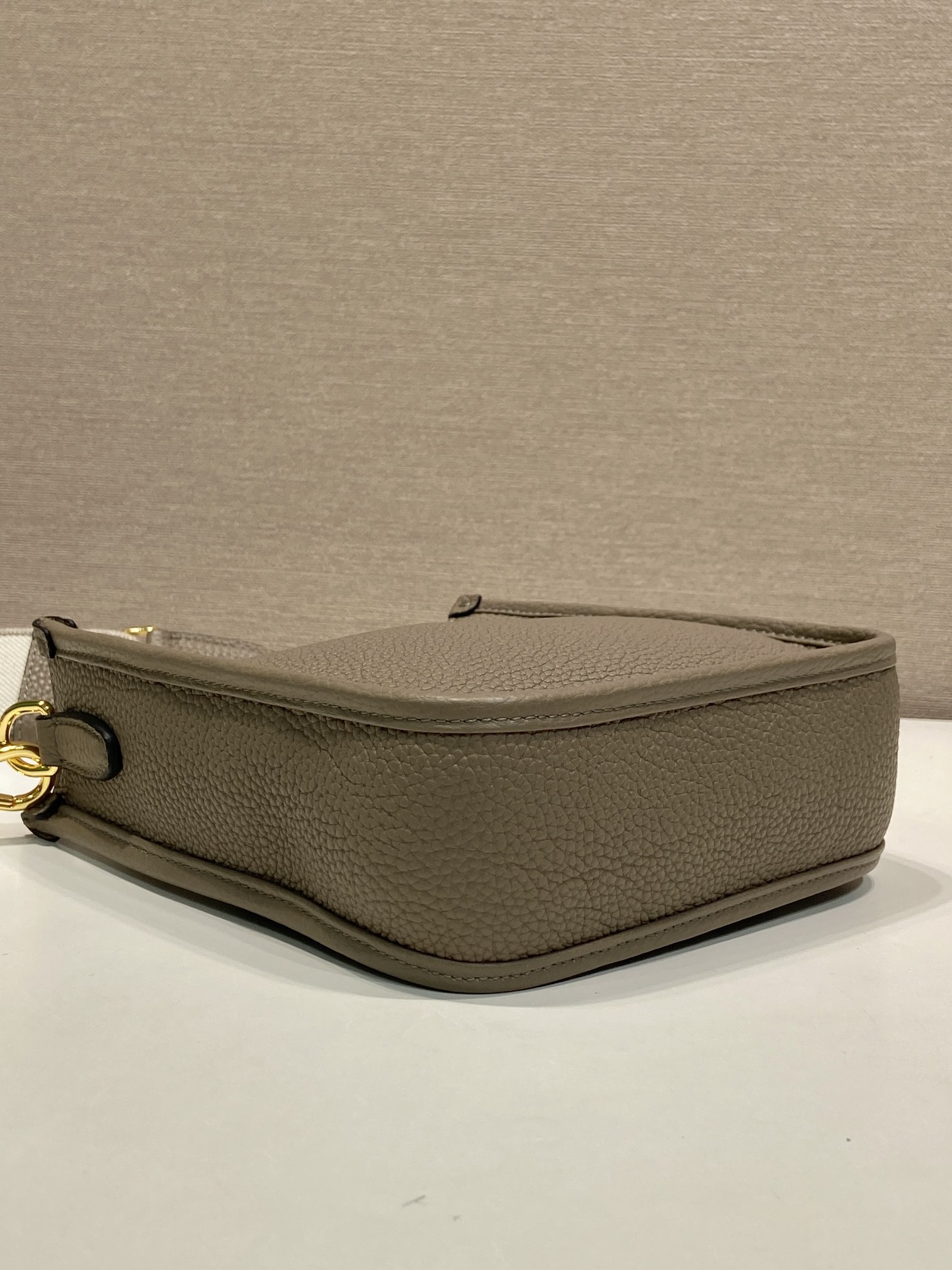 （双肩带-金logo）mini 普拉达 PRADA   斜跨 女包 黏土灰 皮质 H0-1BH191_2DKV_F03QH_V_7NO