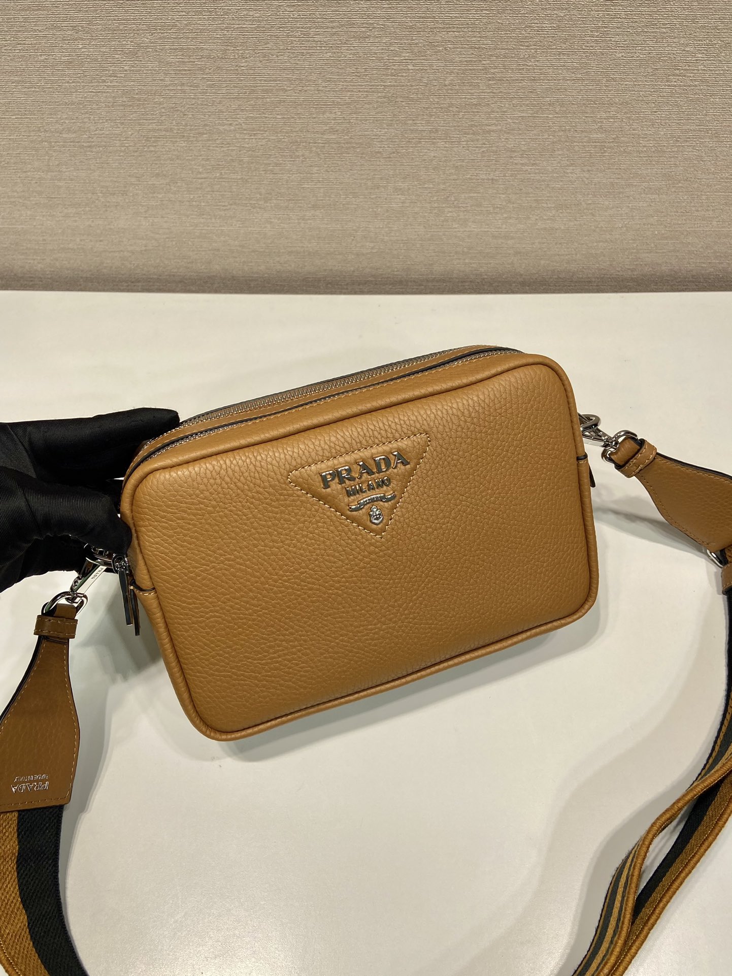 （双肩带-银logo） 普拉达 PRADA   斜跨 女包 焦糖色 皮质 H0-1BH082_2DKV_F03V8_V_7NM