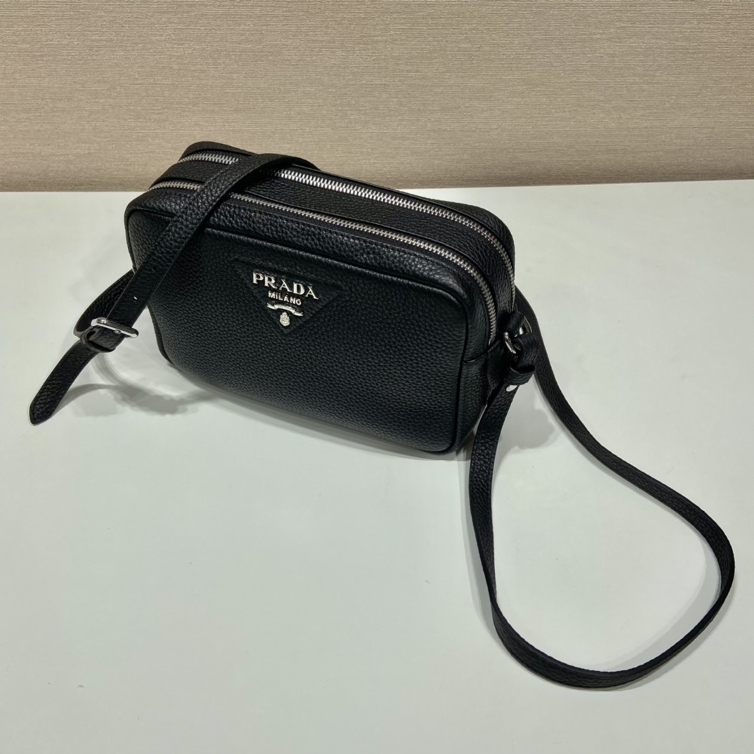 （双肩带-银logo） 普拉达 PRADA   相机 斜跨 女包 黑色 皮质 1BH082_2DKV_F0002_V_3OM