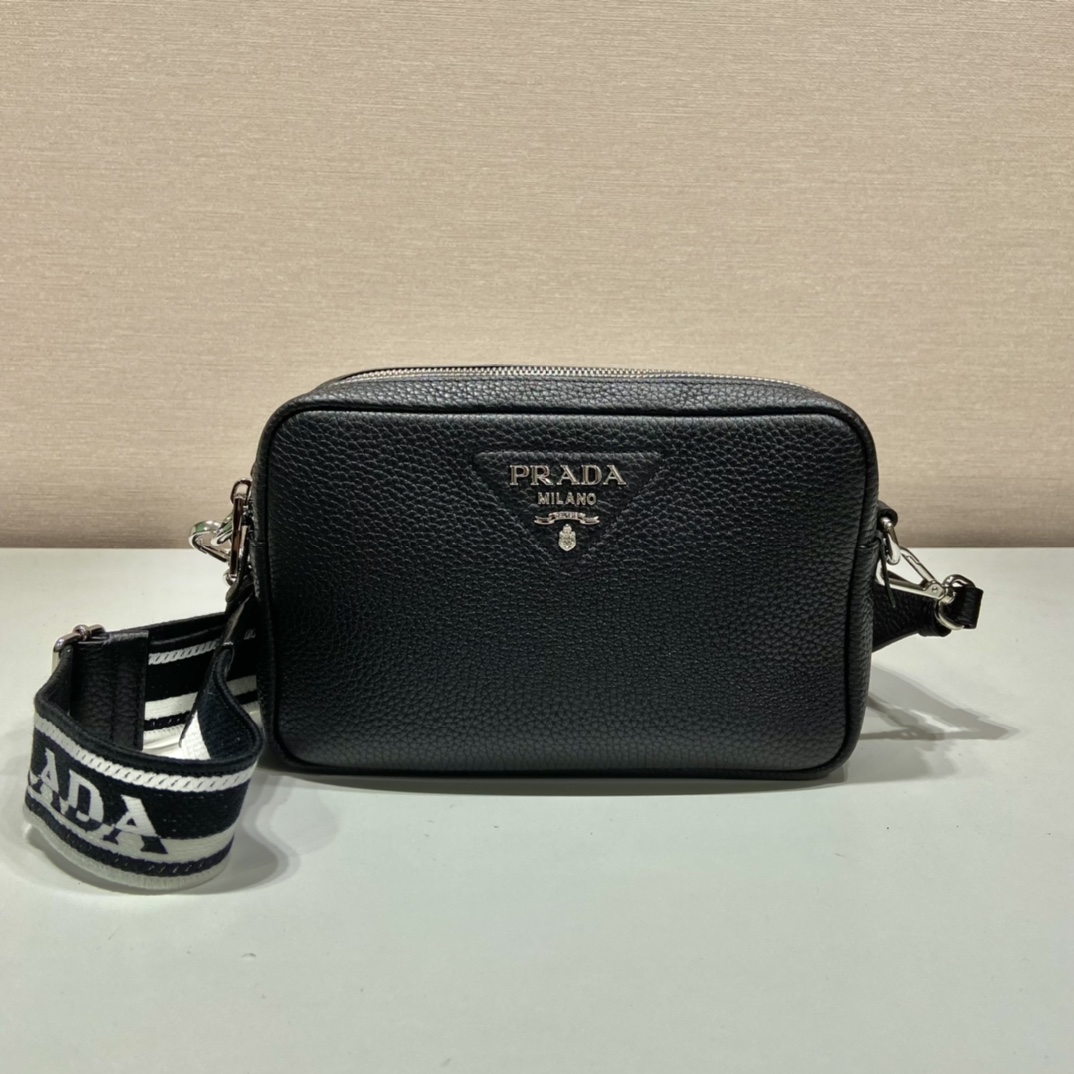 （双肩带-银logo） 普拉达 PRADA   相机 斜跨 女包 黑色 皮质 1BH082_2DKV_F0002_V_3OM