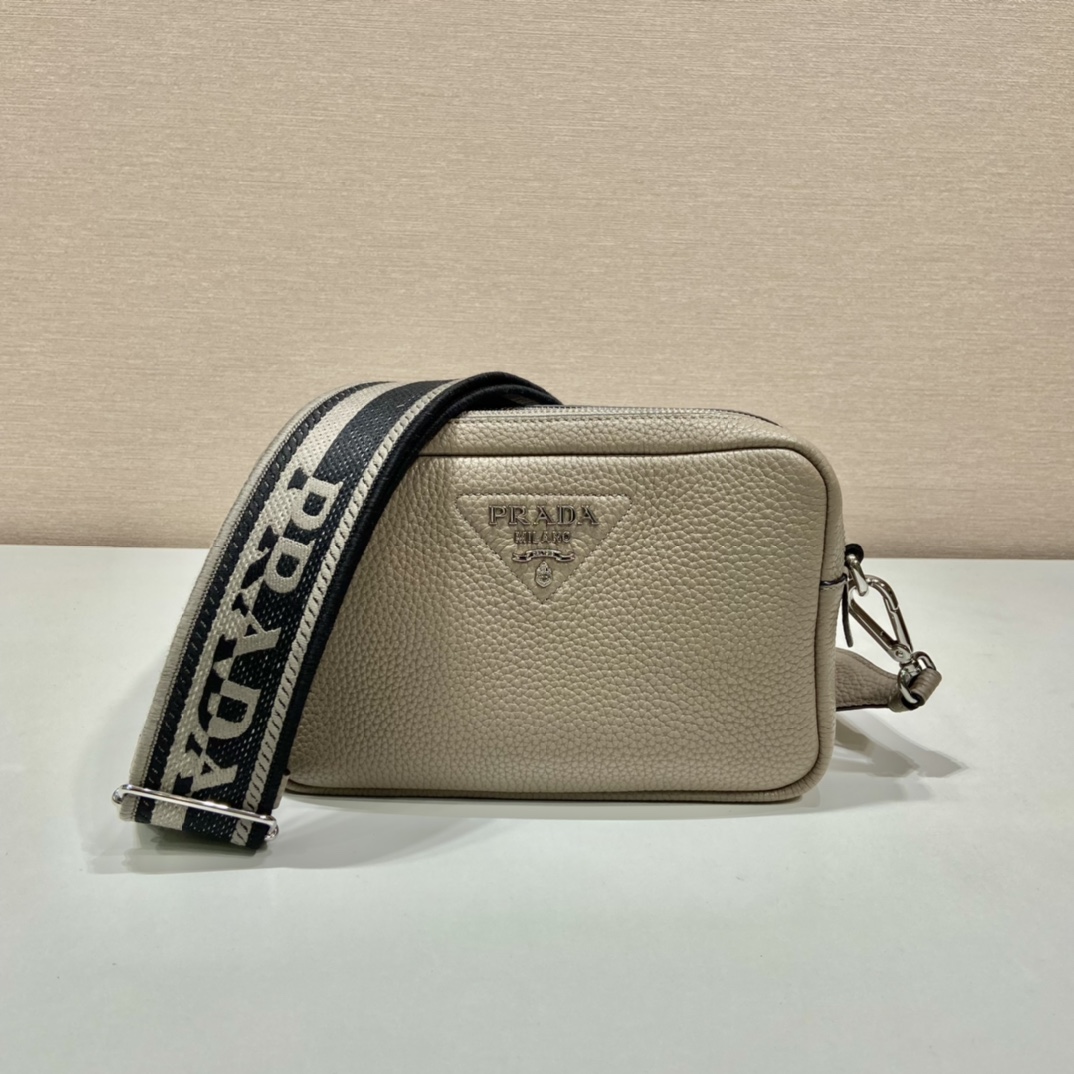 （双肩带-银logo） 普拉达 PRADA  相机 斜跨 女包 灰色 皮质 1BH082_2DKV_F0572_V_3OM