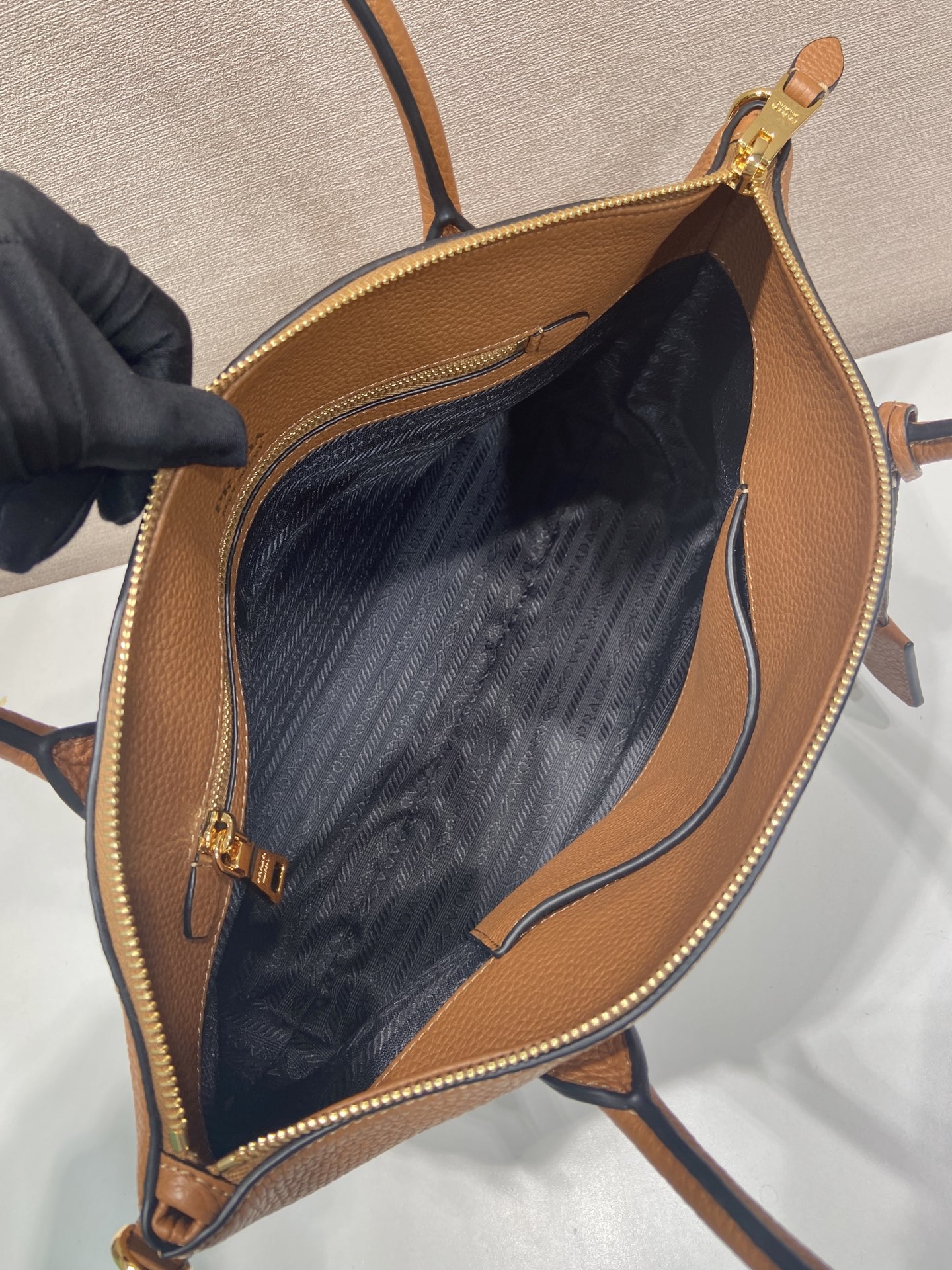 普拉达 PRADA  托特手提 焦糖色 皮质 H0-1BG627_2DKV_F03CW_V_ONM