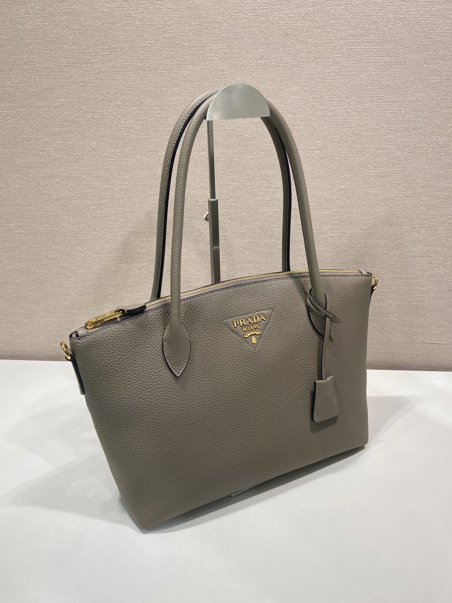 普拉达 PRADA  托特手提 灰色 皮质 H0-1BG627_2DKV_F03QH