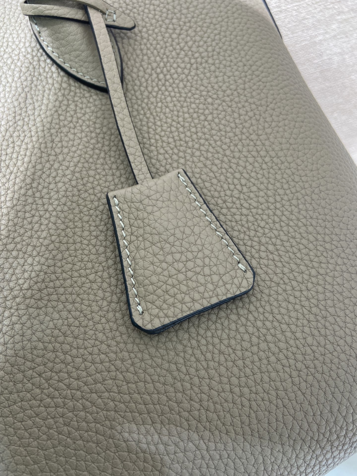 普拉达 PRADA  托特手提 灰色 皮质 H0-1BG627_2DKV_F03QH