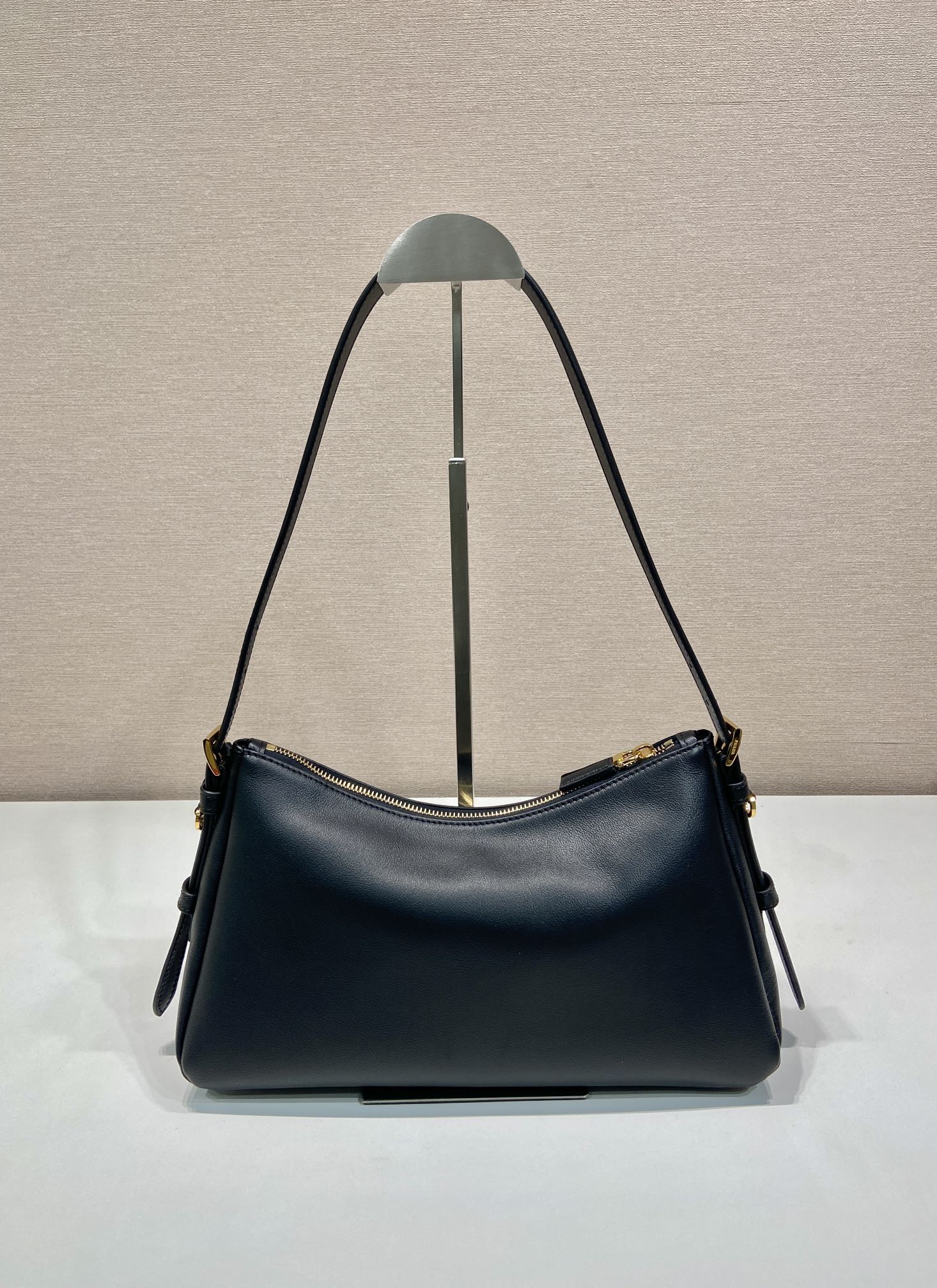 普拉达 PRADA  Aimee  单肩  黑色  皮质 H0-1BC229_2CYS_F0002