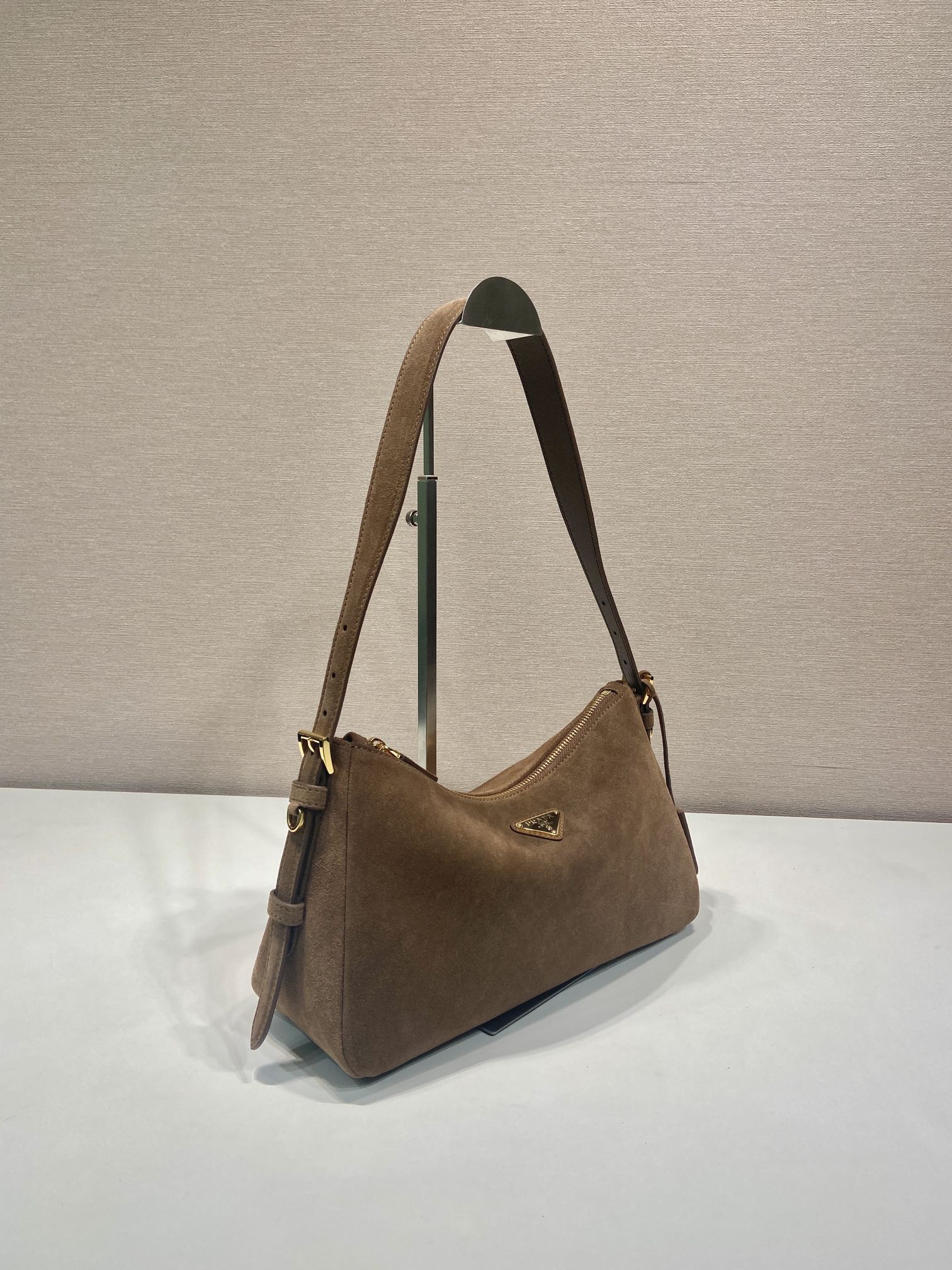 普拉达 PRADA  Aimee  单肩  棕色麂皮 皮质 H0-1BC229_2C4S_F0401_V_LVM