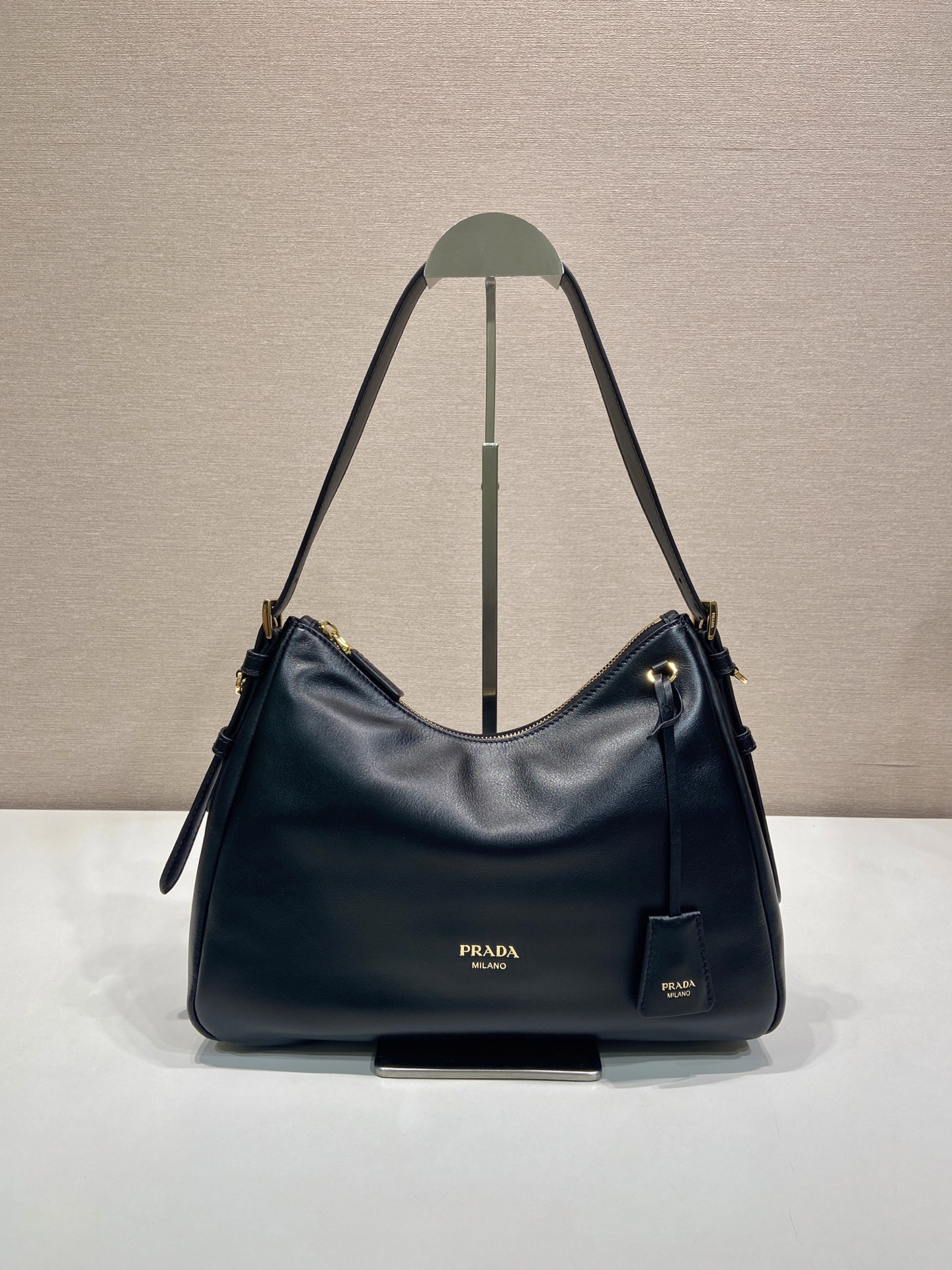 普拉达 PRADA  Aimee  单肩  黑色 皮质 H0-1BC301_2ZRN_F0002