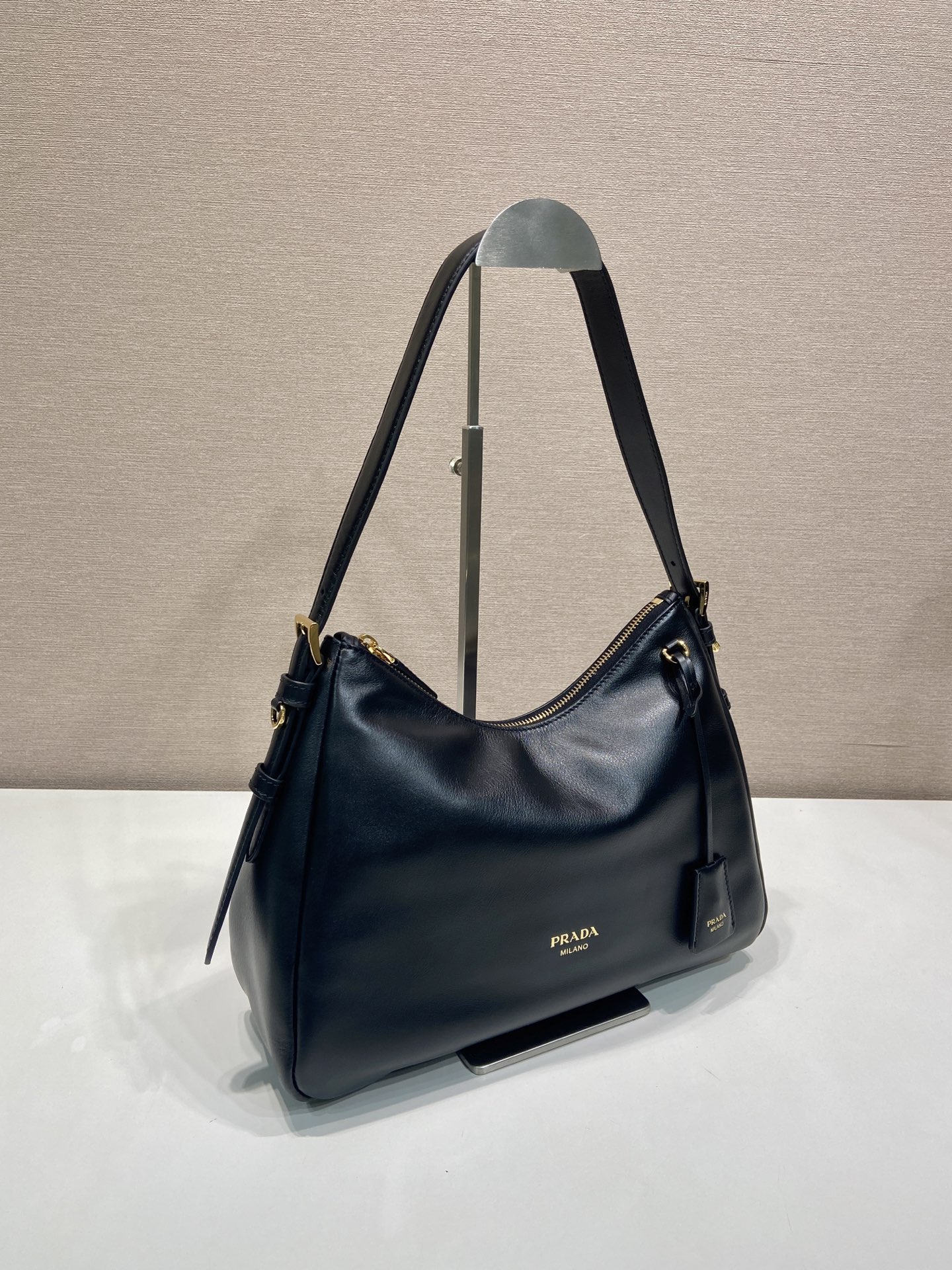 普拉达 PRADA  Aimee  单肩  黑色 皮质 H0-1BC301_2ZRN_F0002