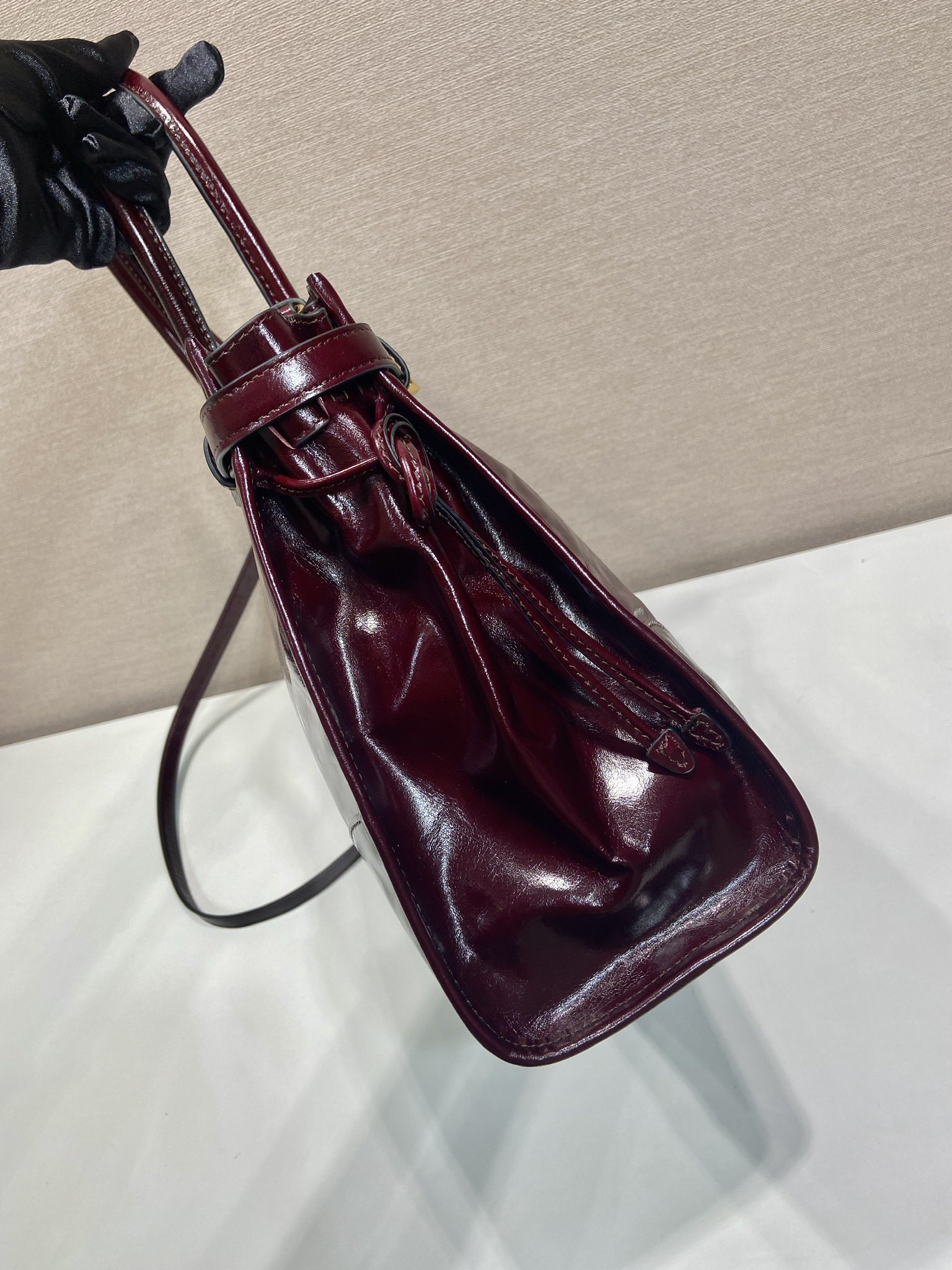 38CM 普拉达 PRADA Bonnie 单肩 斜跨  酒红油蜡 皮质 H0-1BA433_2CYR_F0LV7