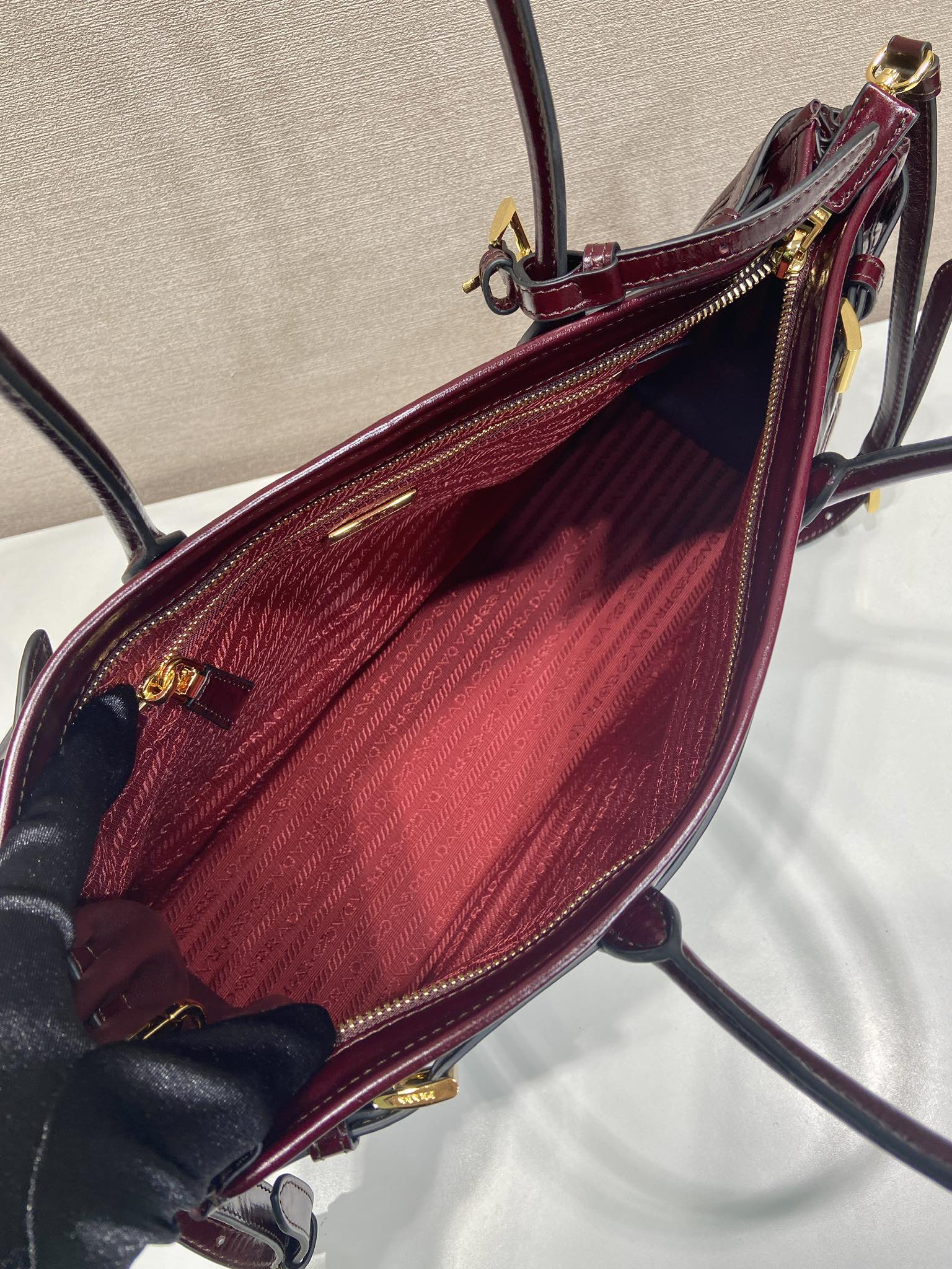 38CM 普拉达 PRADA Bonnie 单肩 斜跨  酒红油蜡 皮质 H0-1BA433_2CYR_F0LV7