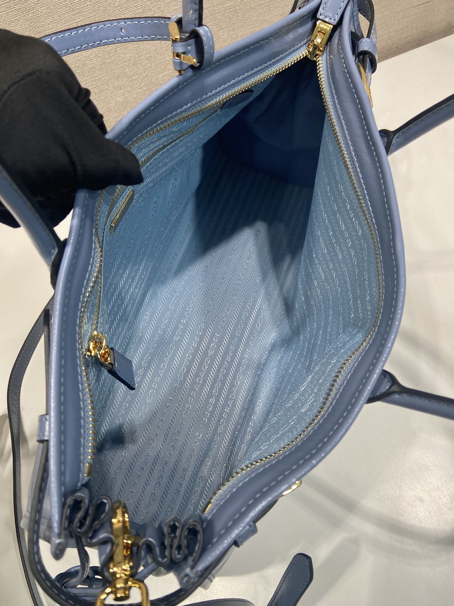 38CM 普拉达 PRADA Bonnie 单肩 斜跨  蓝色油蜡 皮质 H0-1BA433 