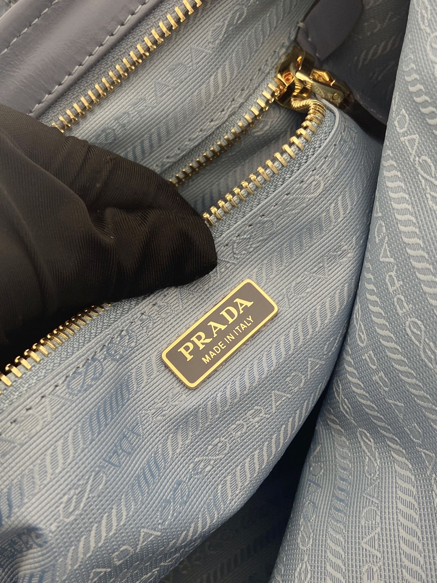 38CM 普拉达 PRADA Bonnie 单肩 斜跨  蓝色油蜡 皮质 H0-1BA433 