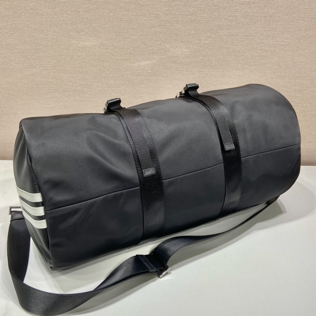 普拉达 PRADA Re-Nylon 旅行包 黑色3白杠尼龙 H0-2VC015_1WQ8_F0002