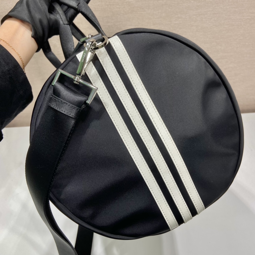 普拉达 PRADA Re-Nylon 旅行包 黑色3白杠尼龙 H0-2VC015_1WQ8_F0002